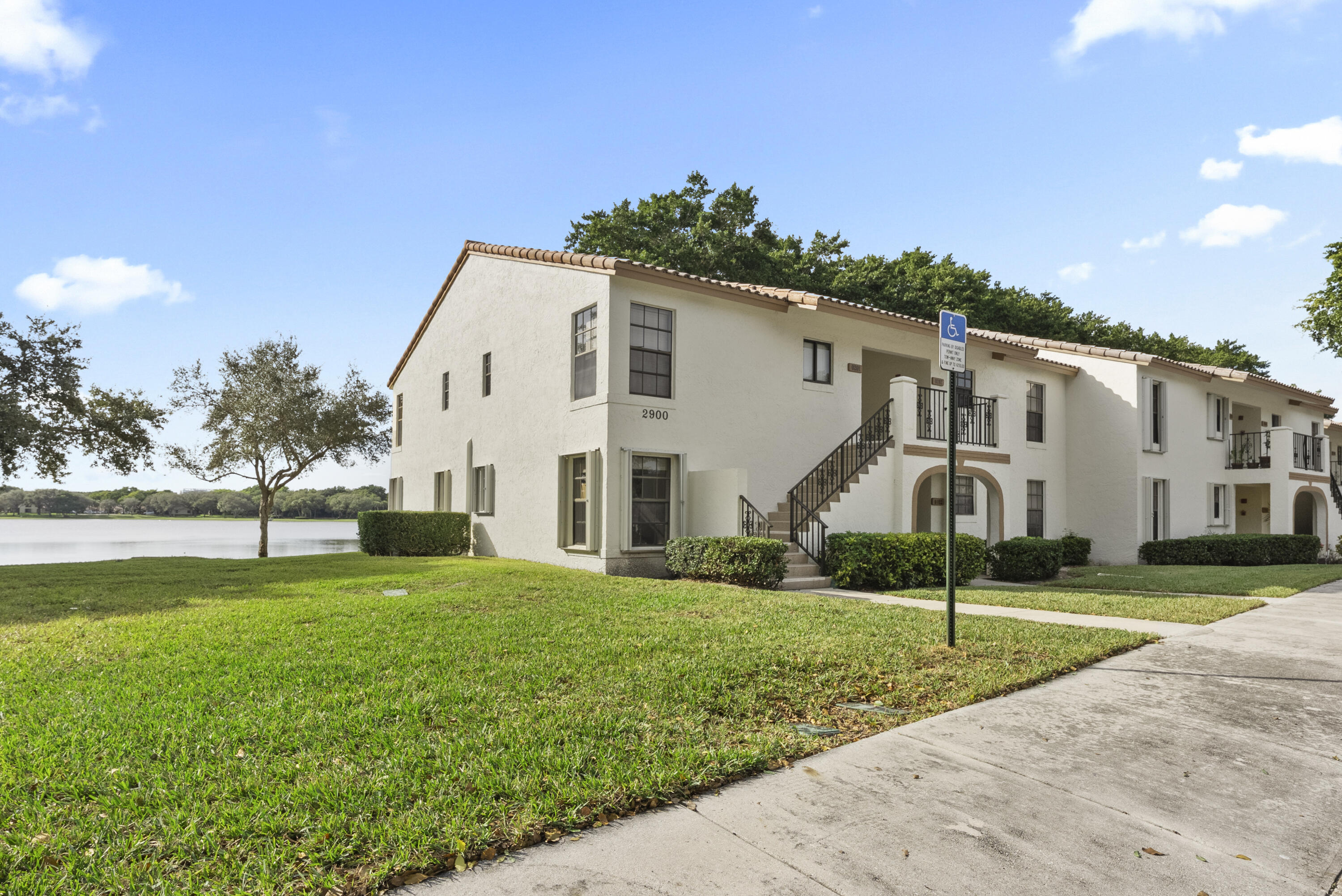 2900 Olivewood Terrace 2010