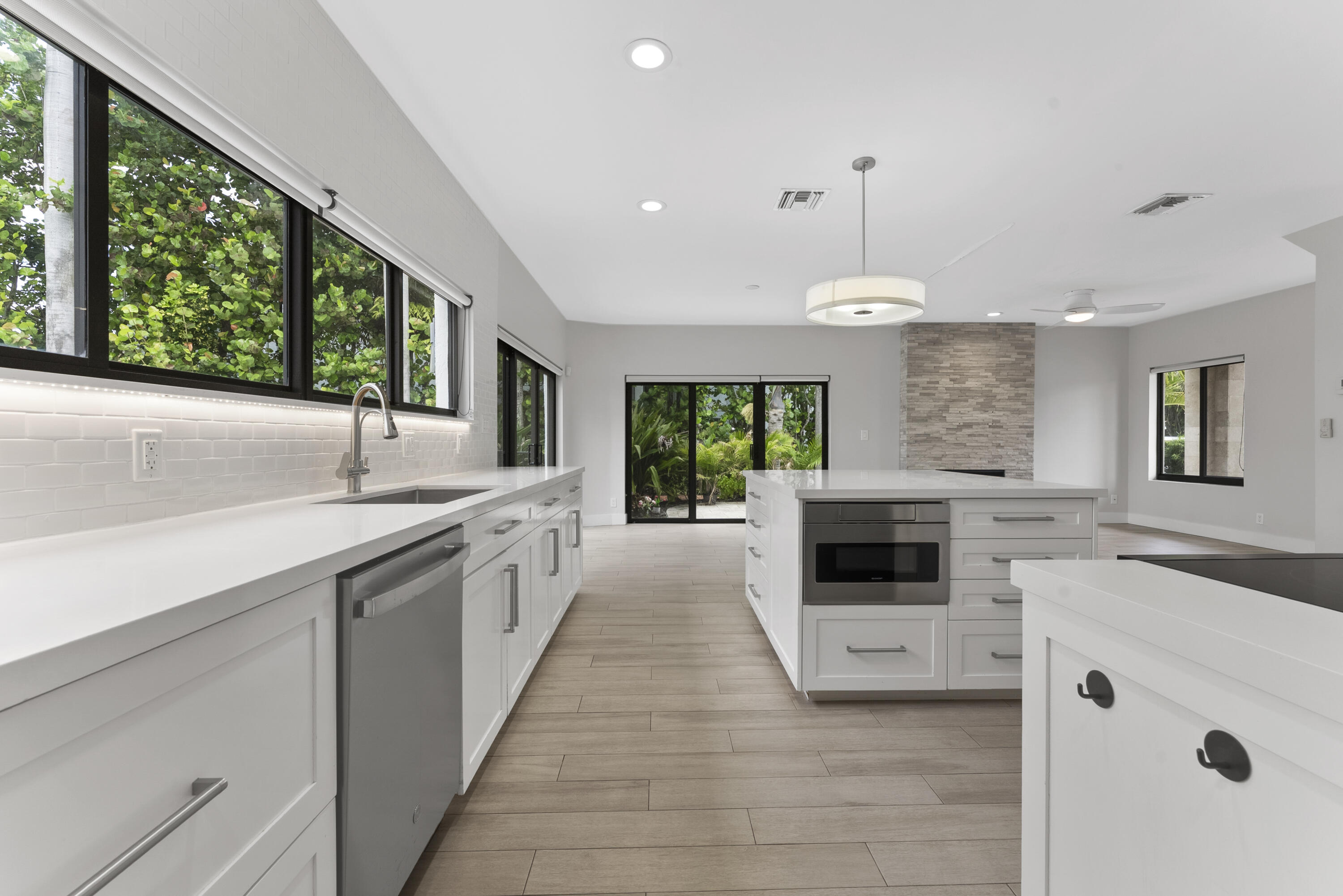 1121 Bel Air Drive