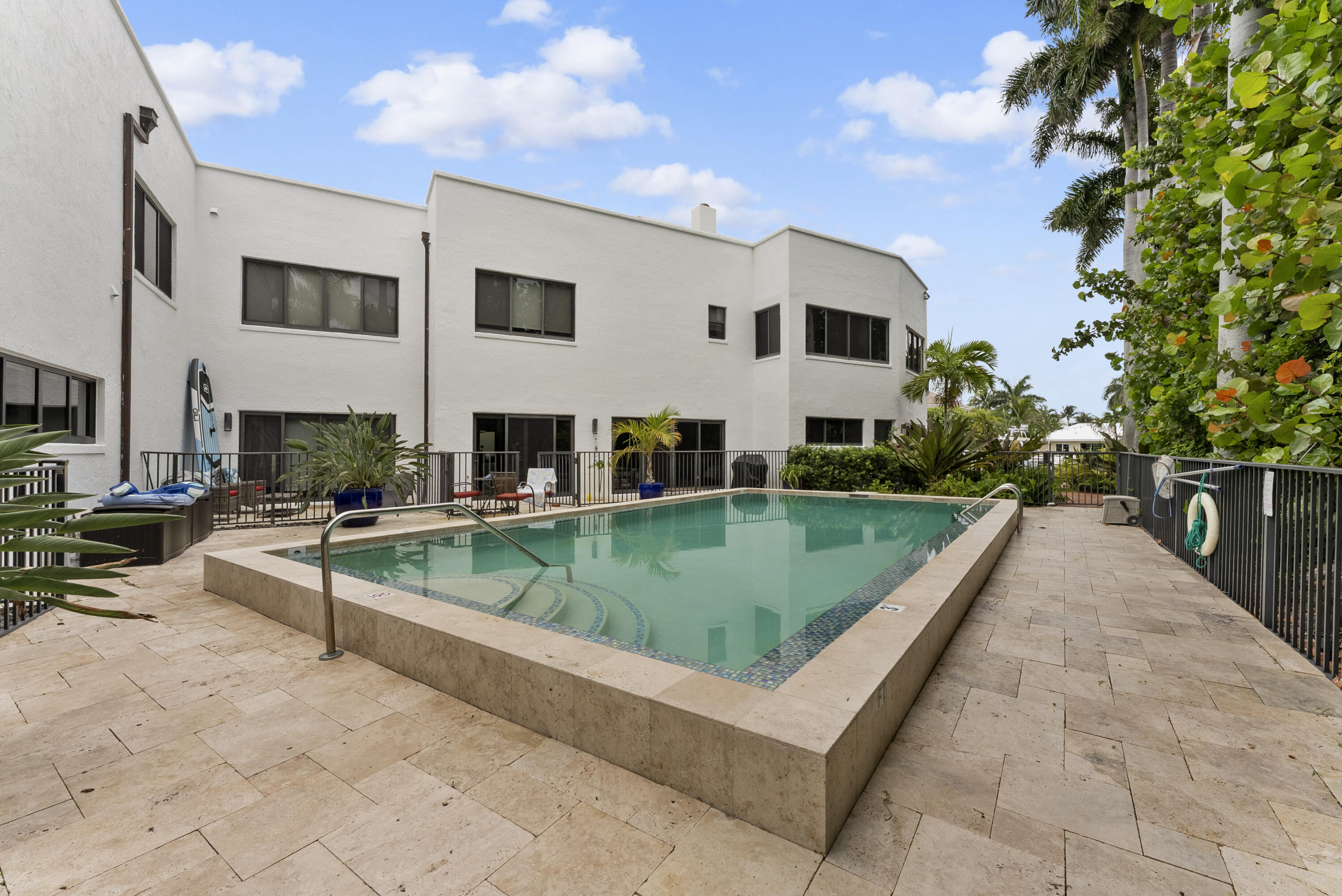 1121 Bel Air Drive