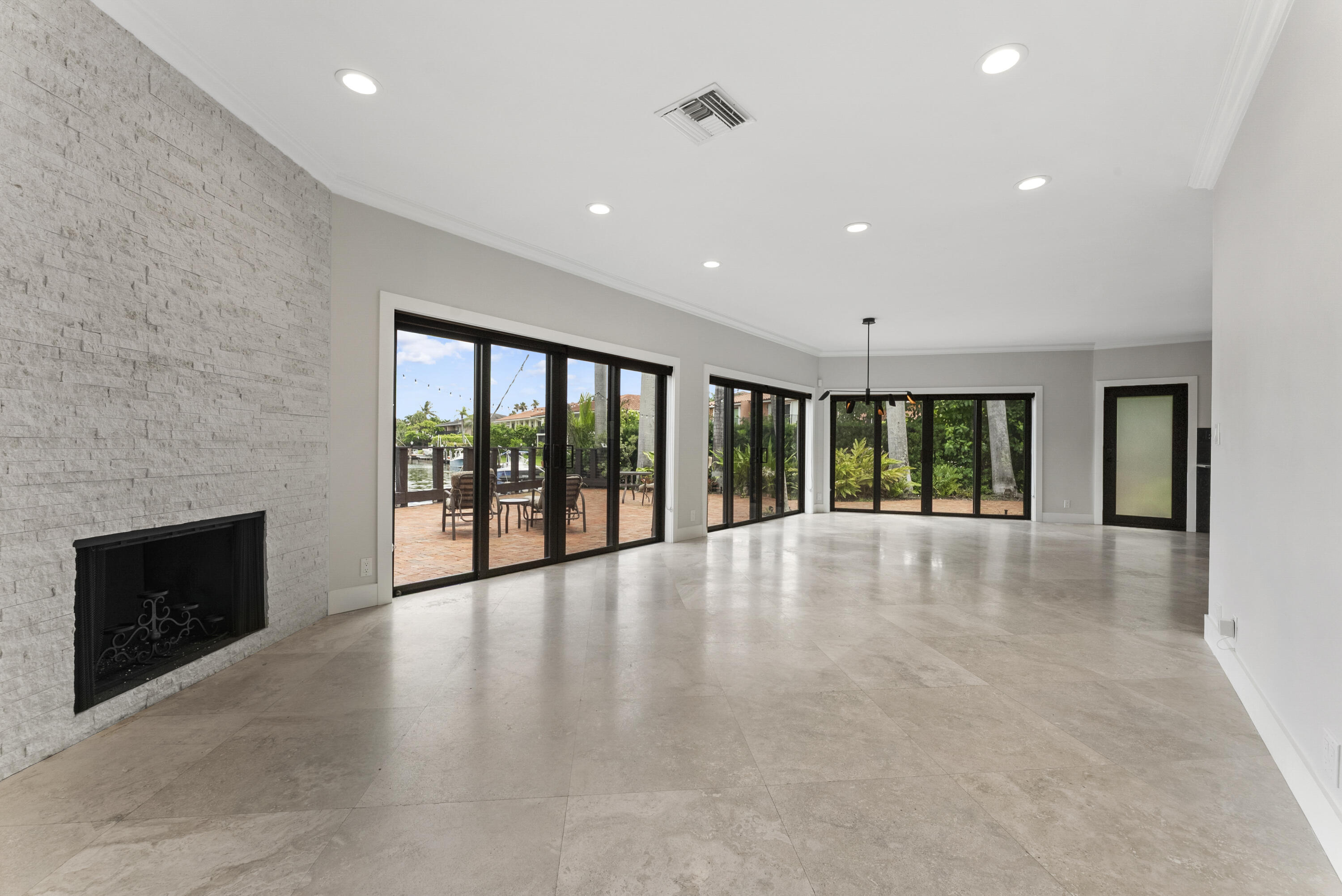 1121 Bel Air Drive
