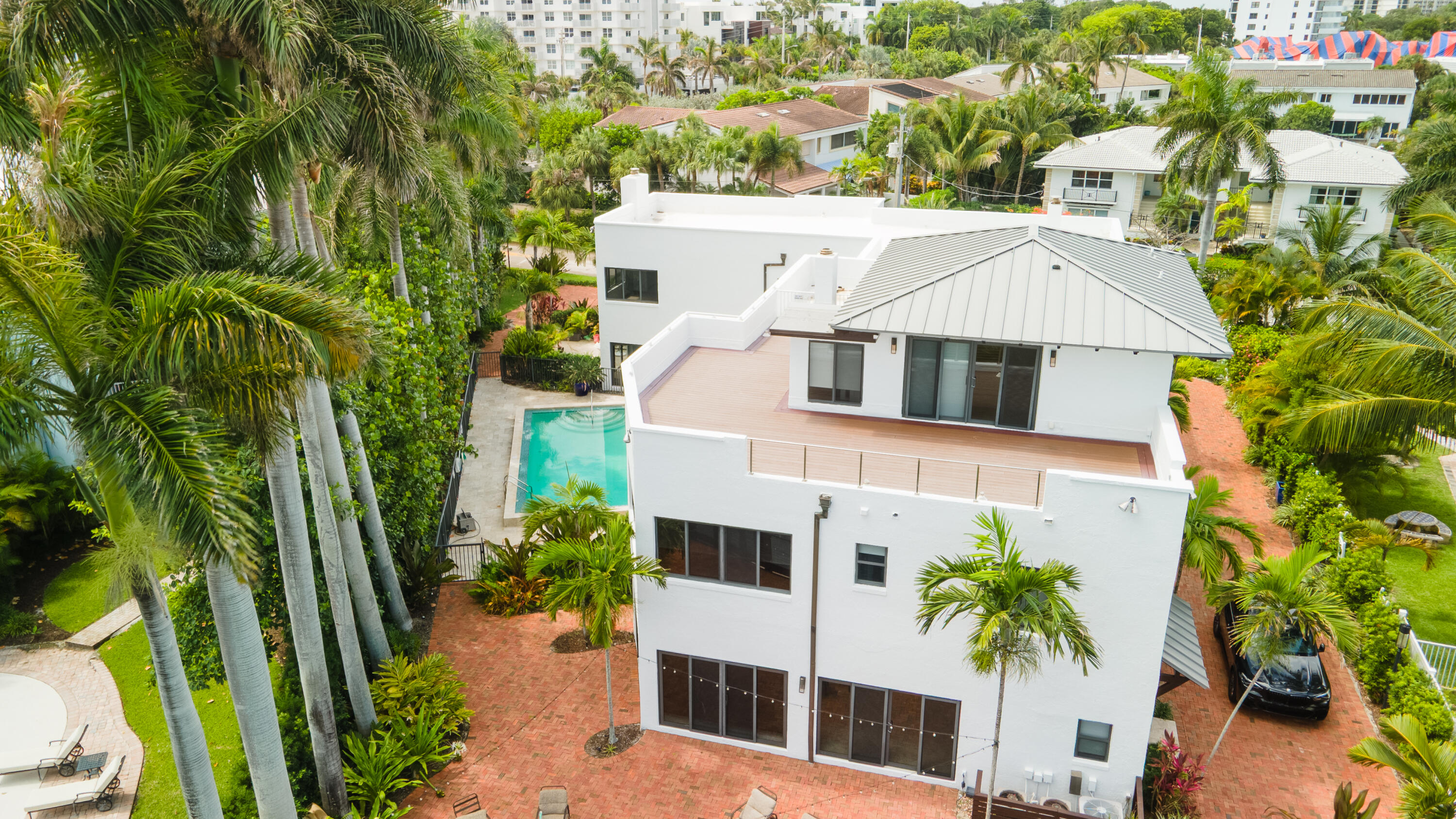 1121 Bel Air Drive