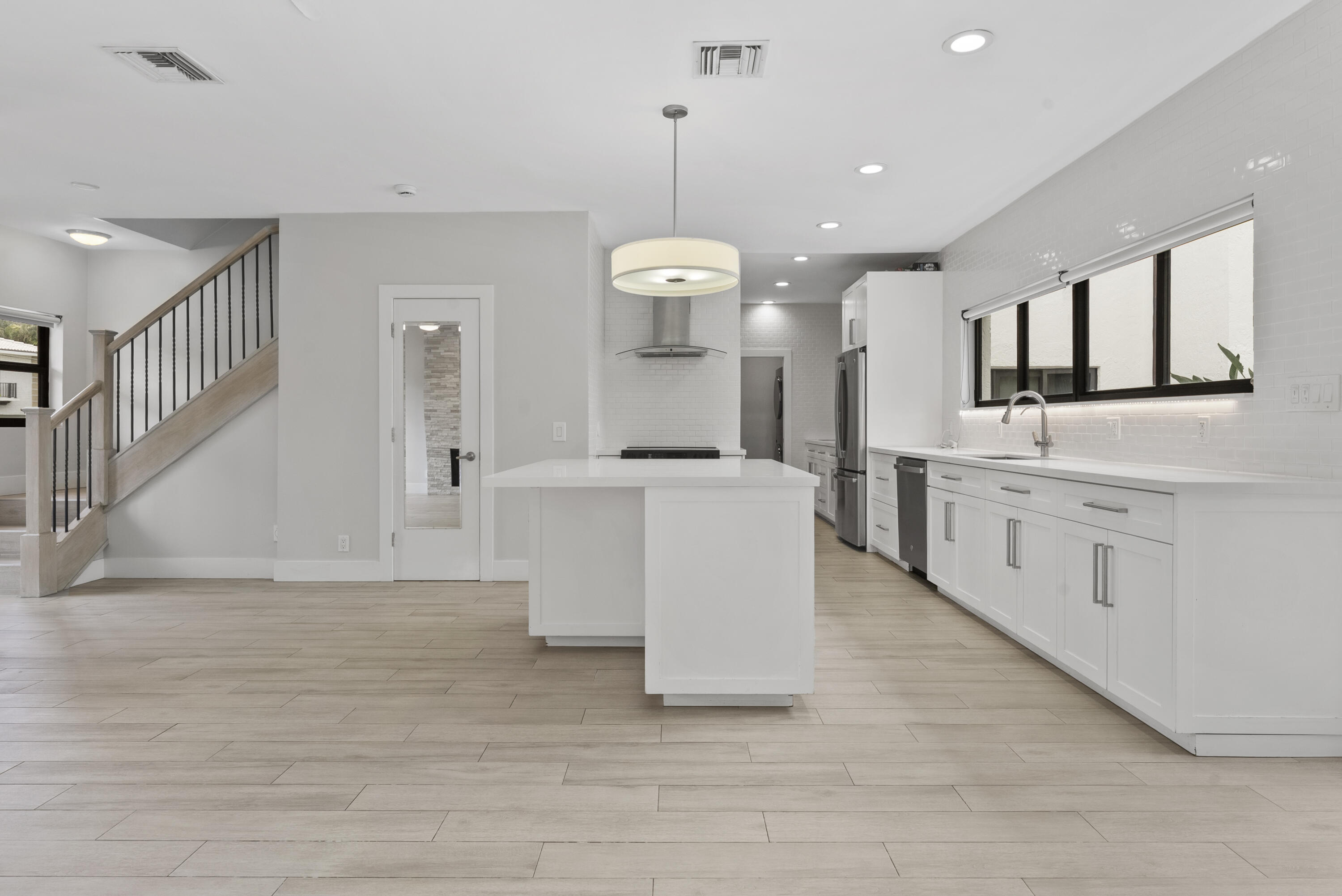 1121 Bel Air Drive