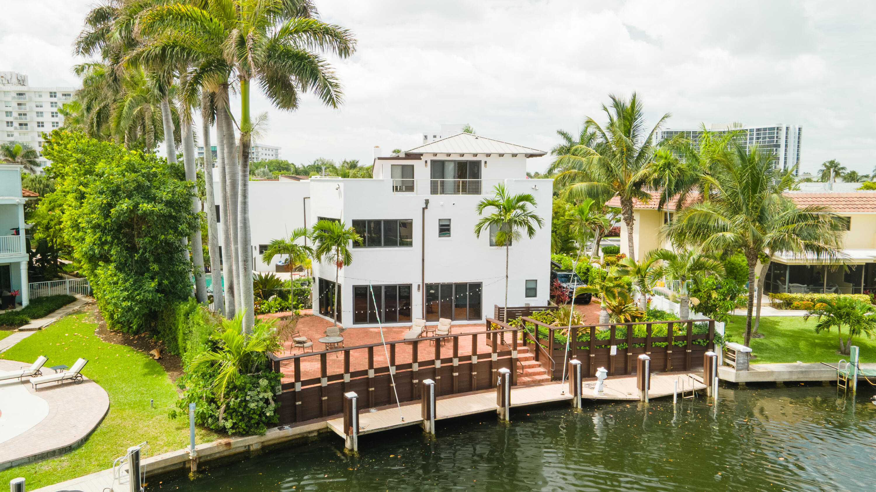 1121 Bel Air Drive
