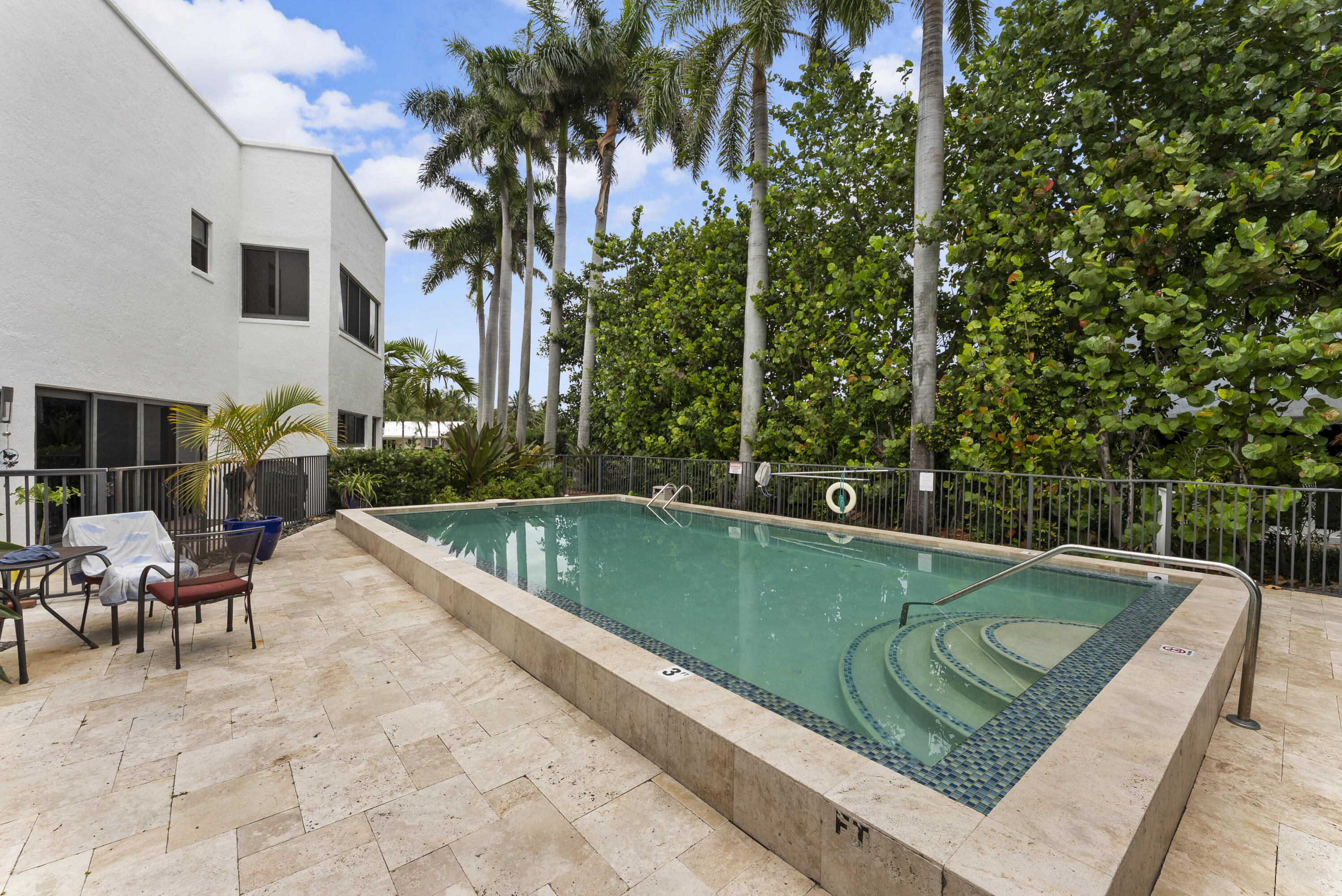 1121 Bel Air Drive