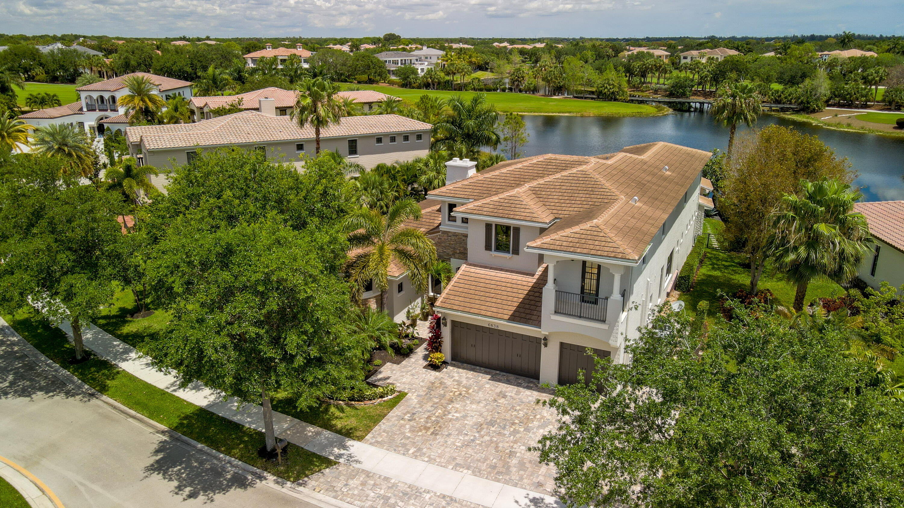 6838 Long Leaf Drive