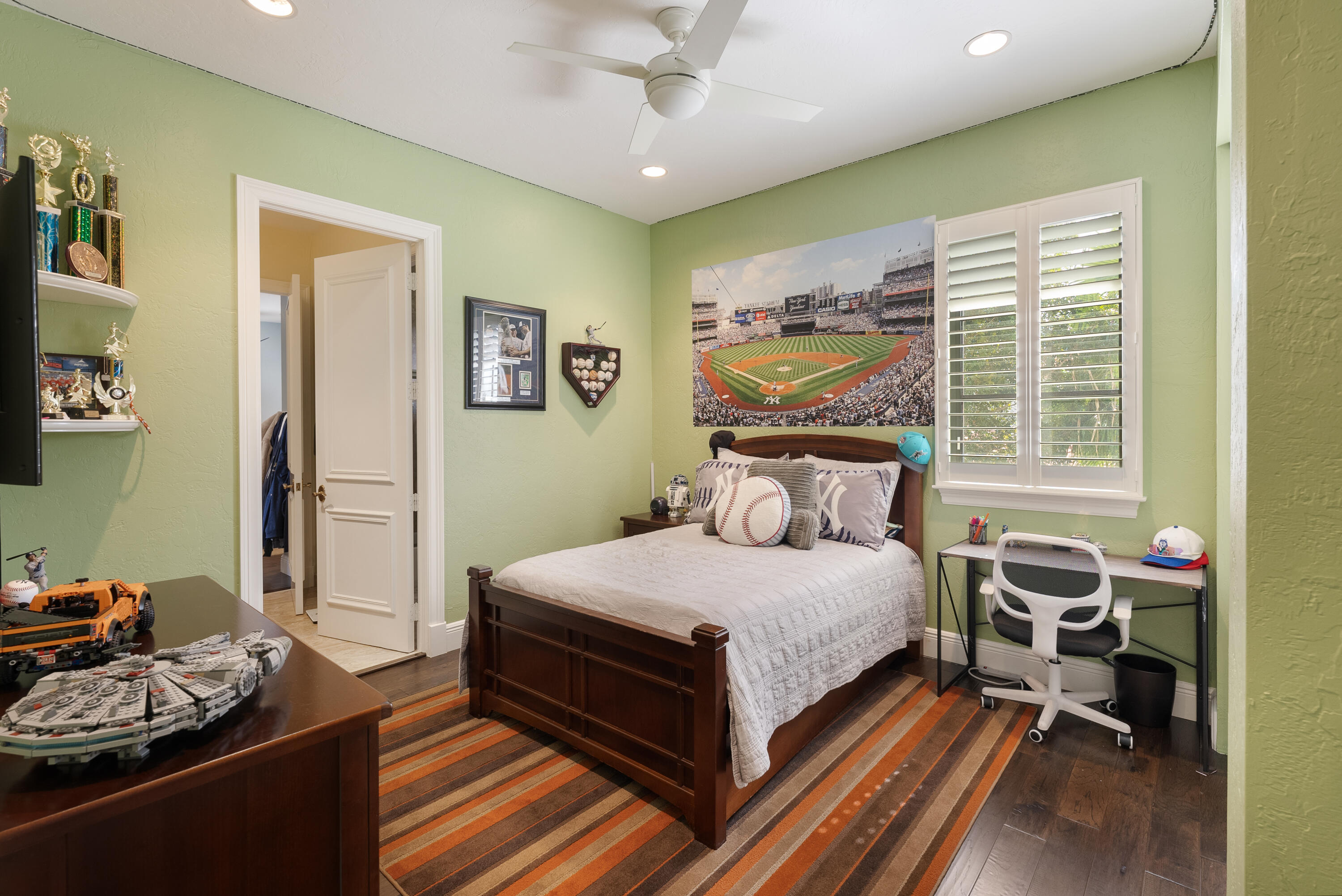 6838 Long Leaf Drive