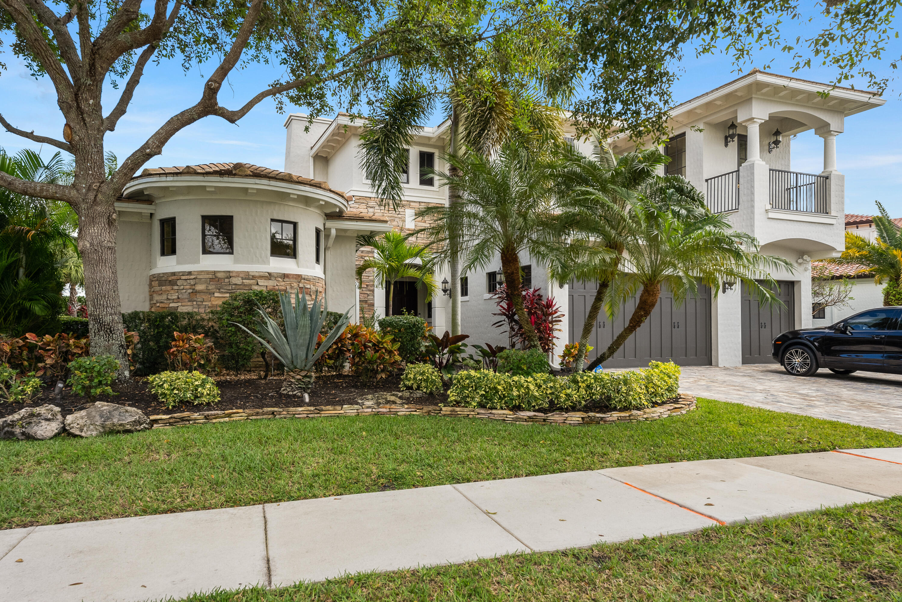 6838 Long Leaf Drive