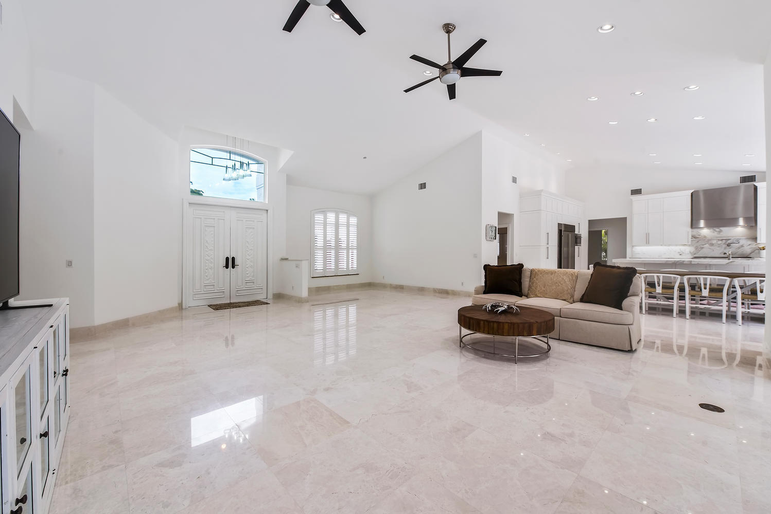 910 Parkside Circle North