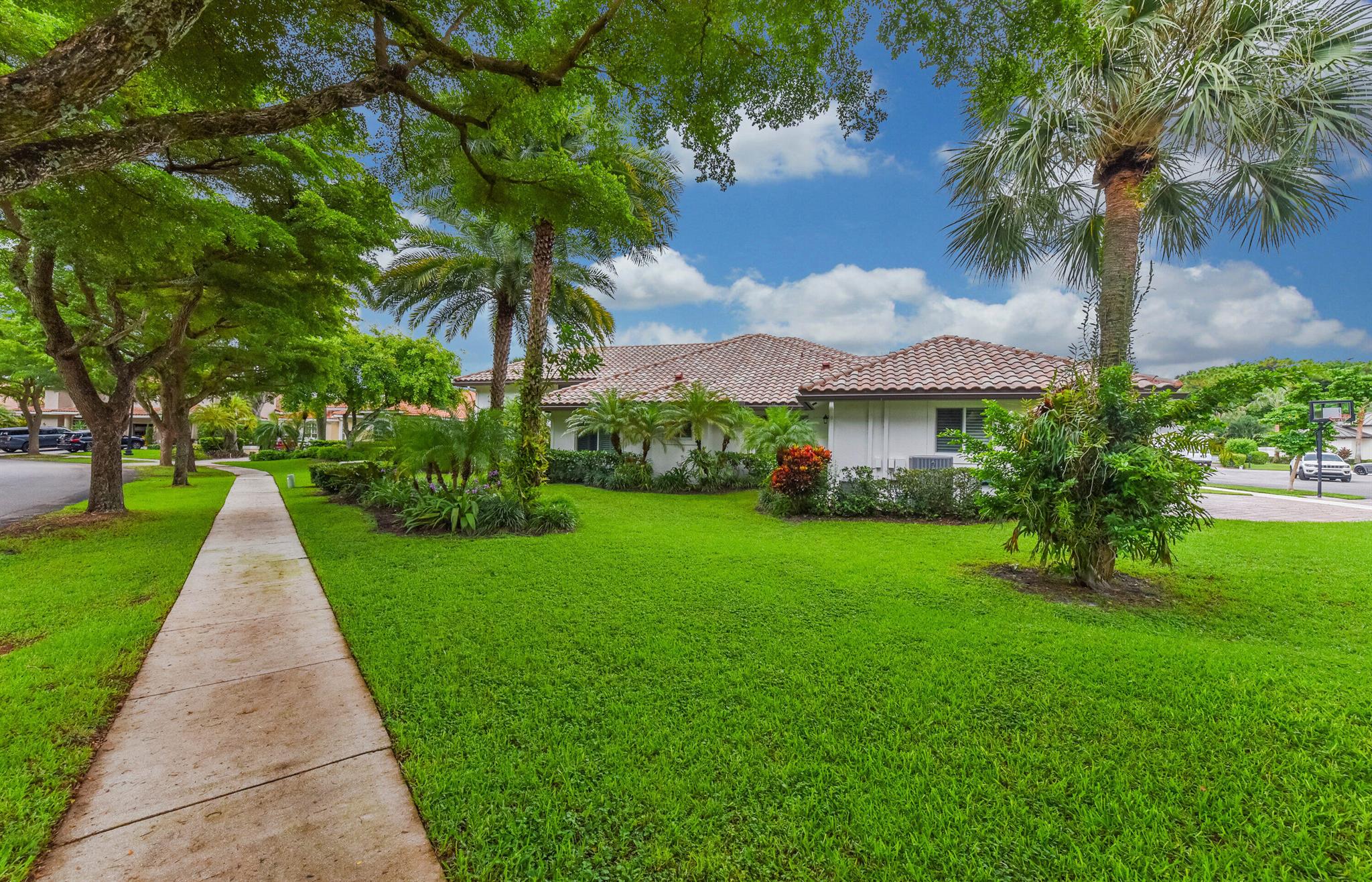 2095 Park Court