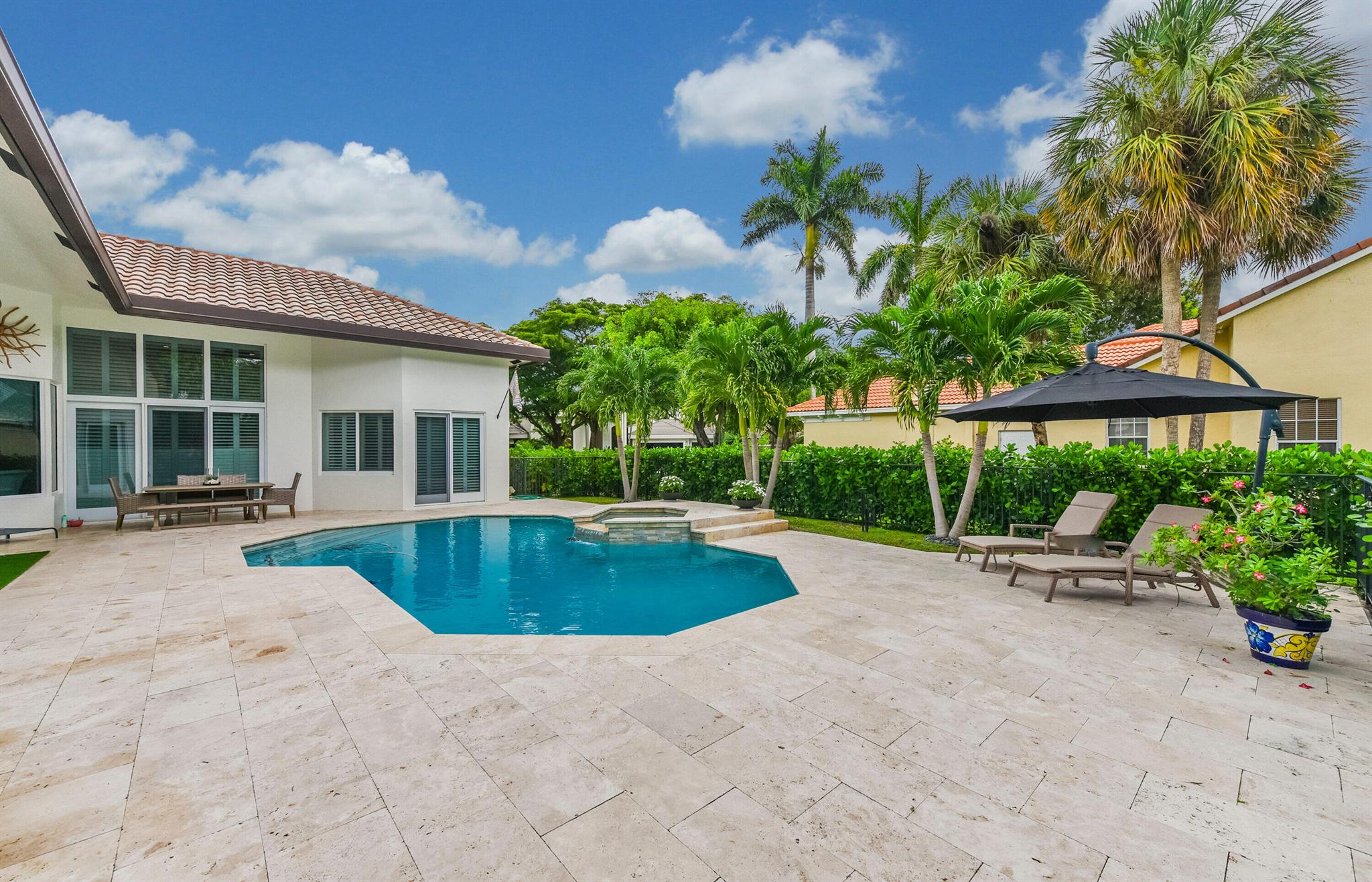 2095 Park Court