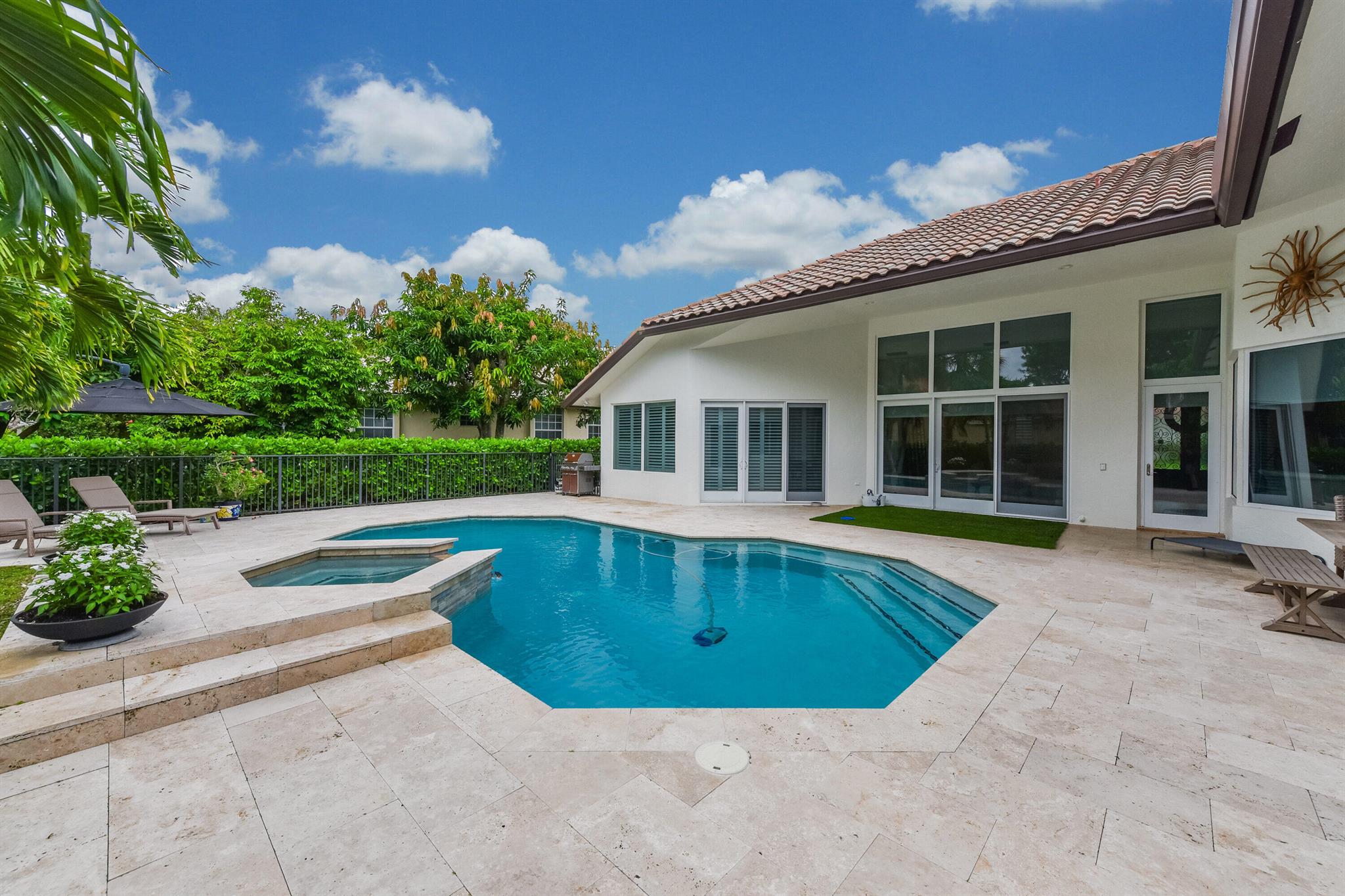 2095 Park Court