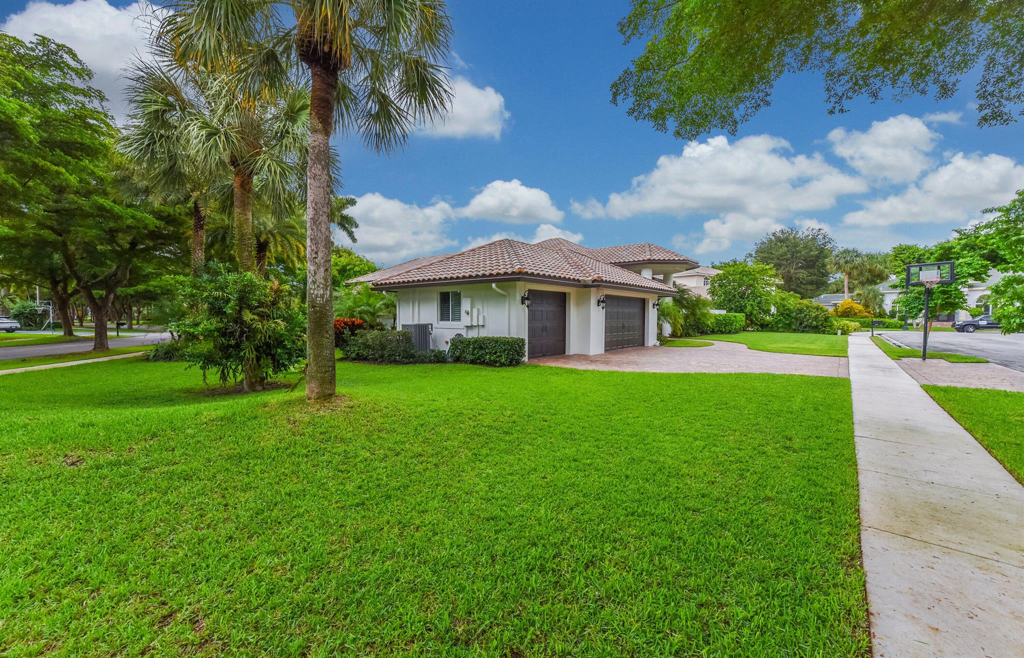 2095 Park Court