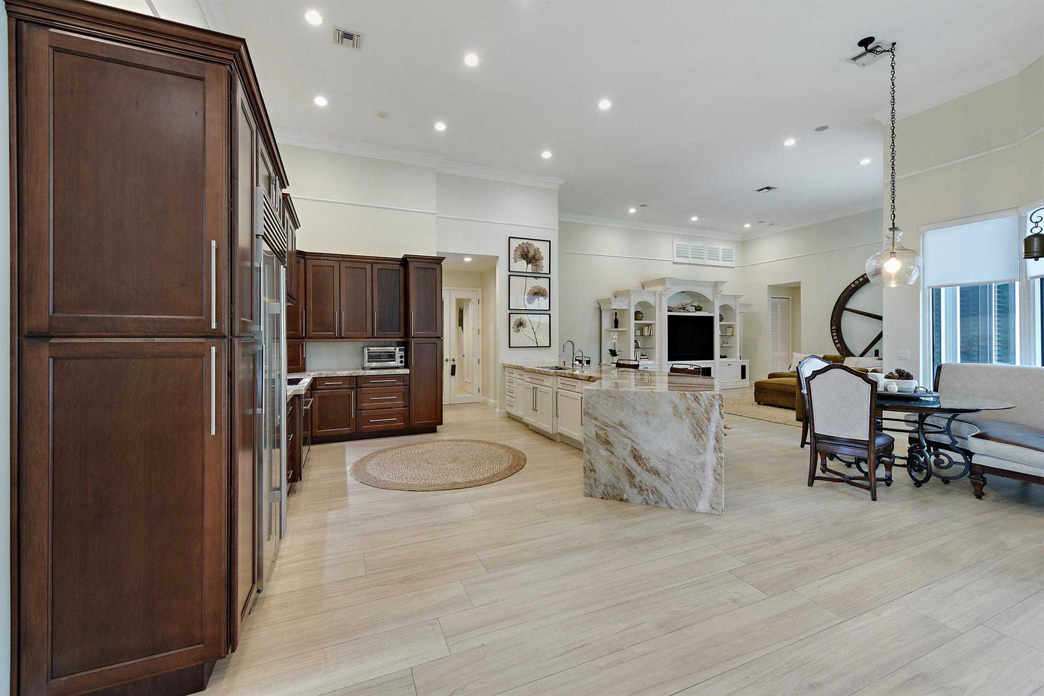 2095 Park Court