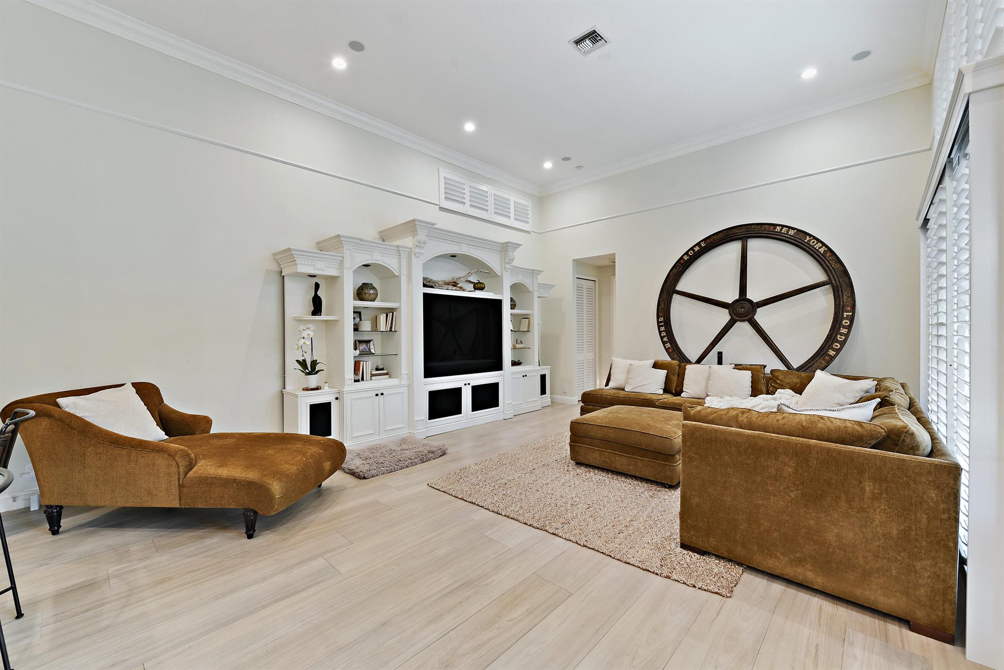 2095 Park Court