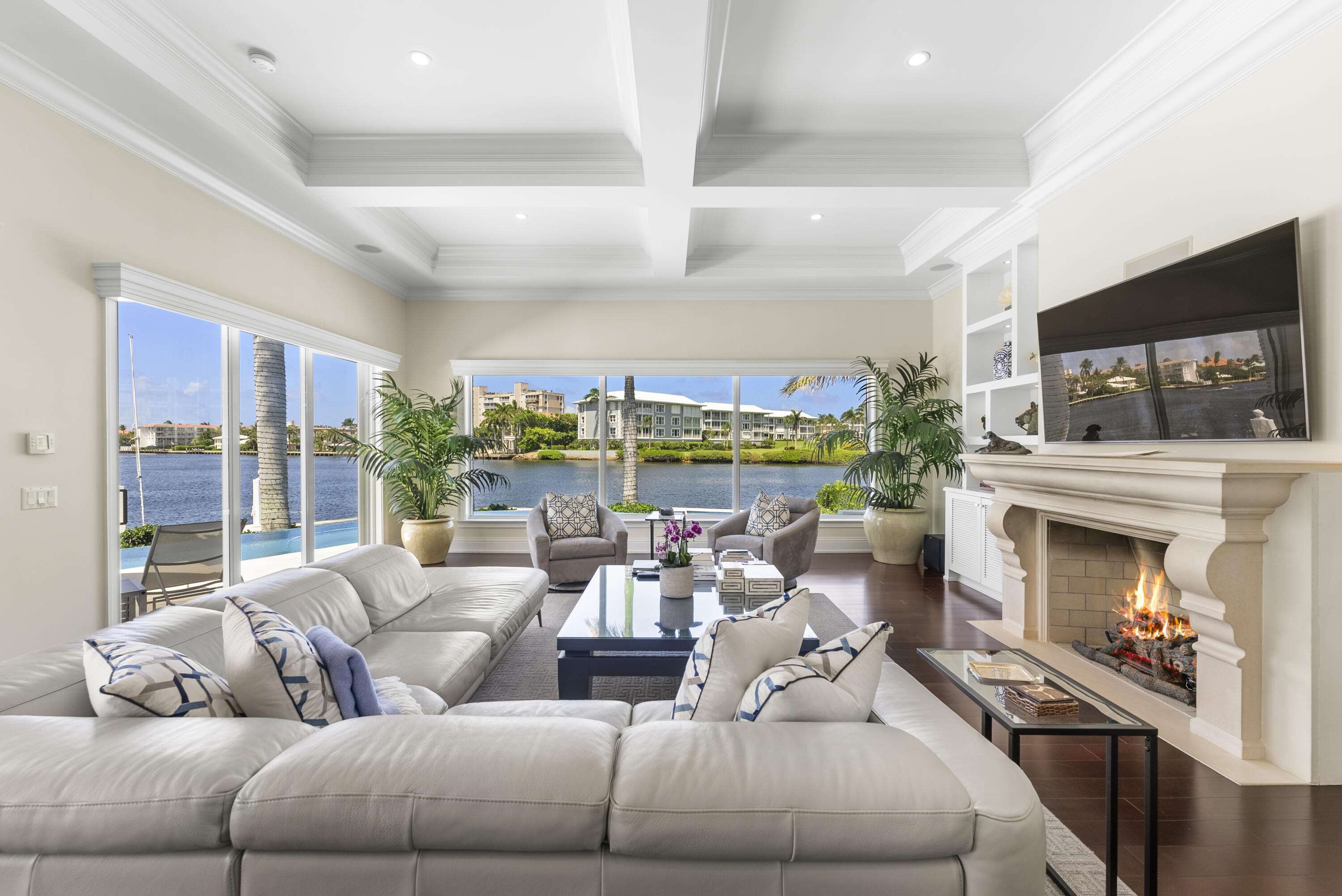 975 Banyan Drive