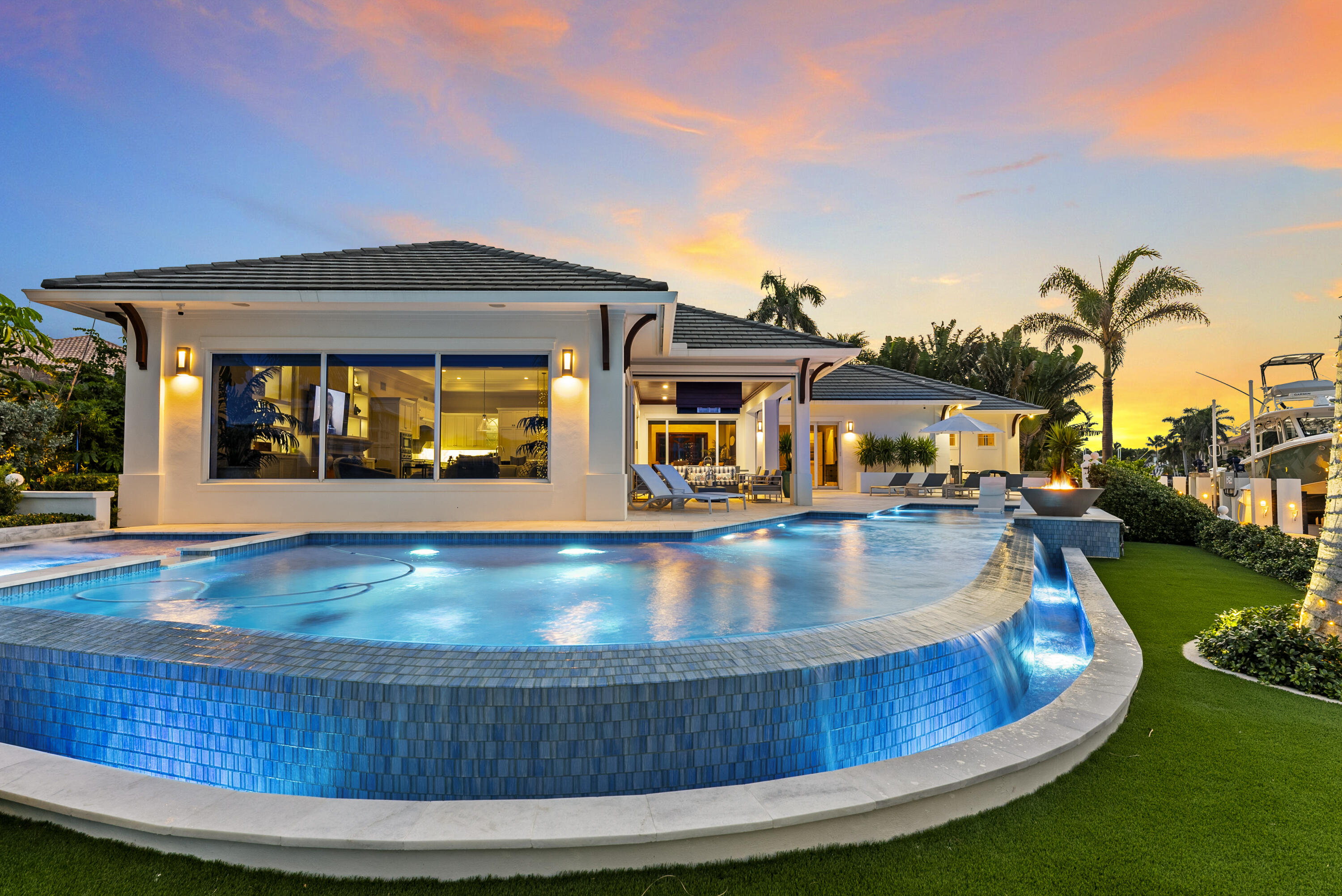 975 Banyan Drive