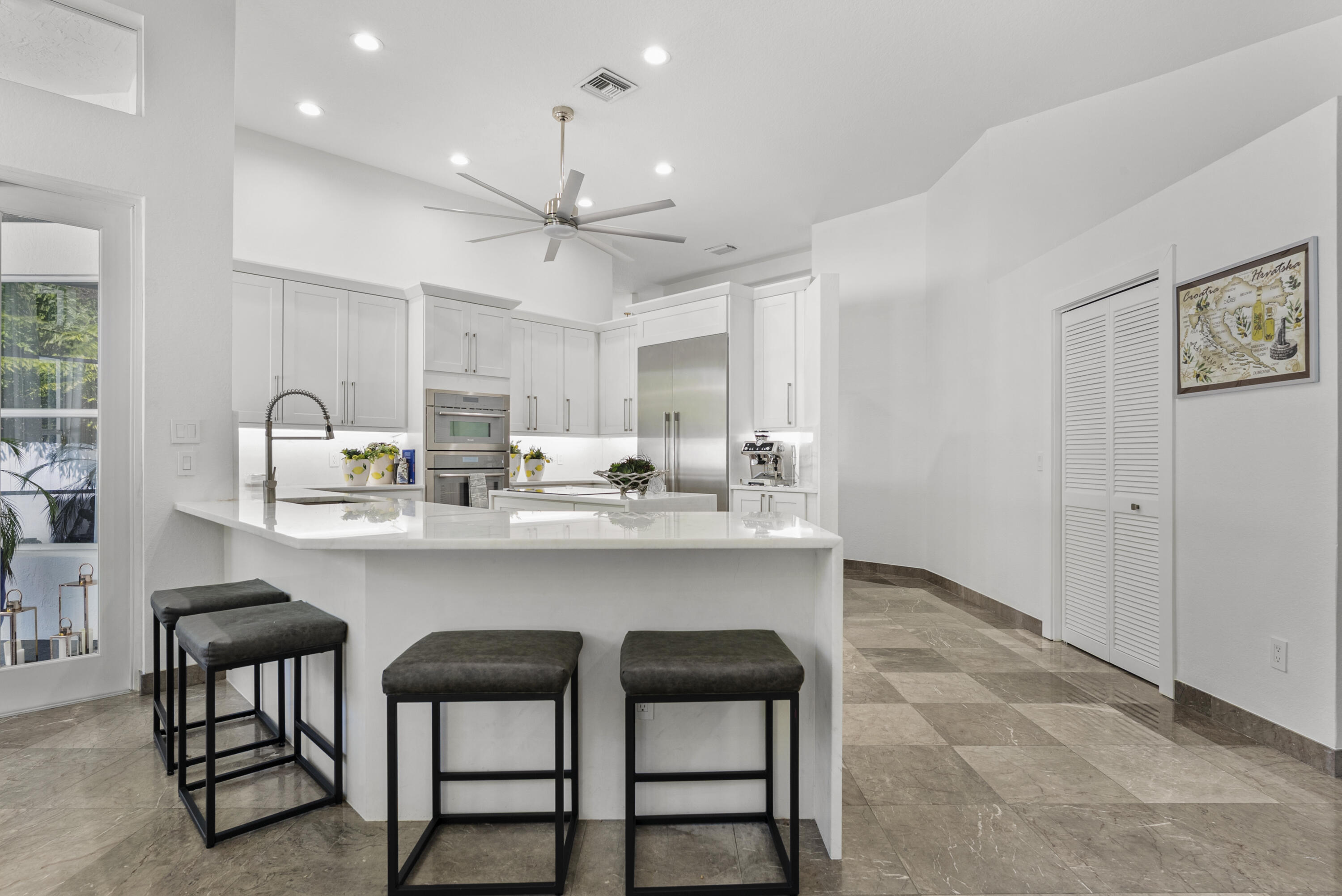 1000 SW 21st Avenue