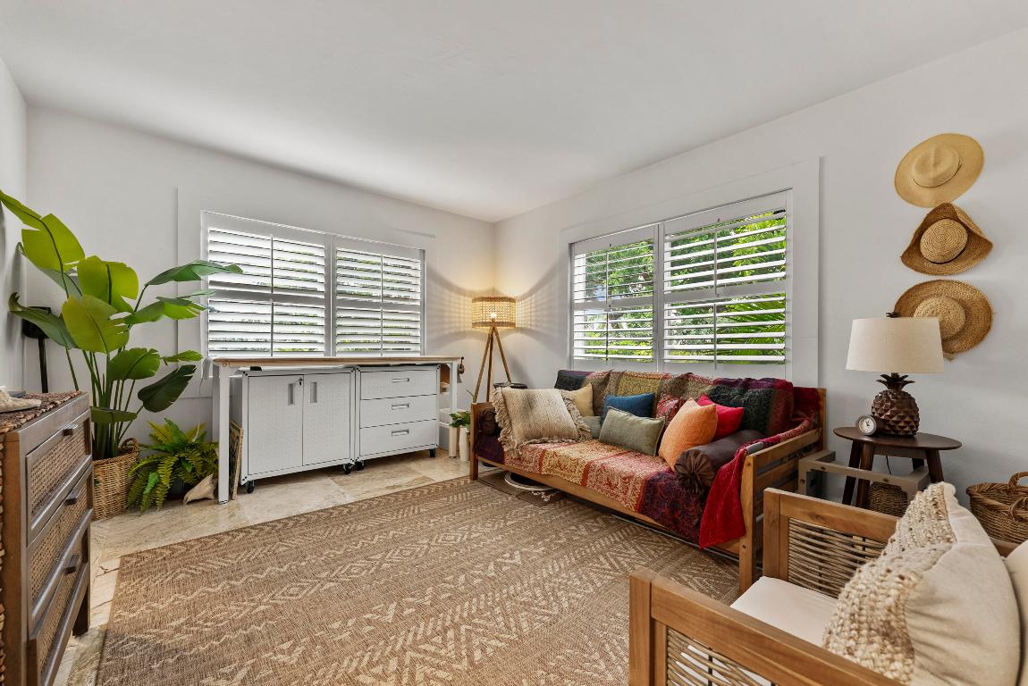 1202 Hillsboro Mile 2a