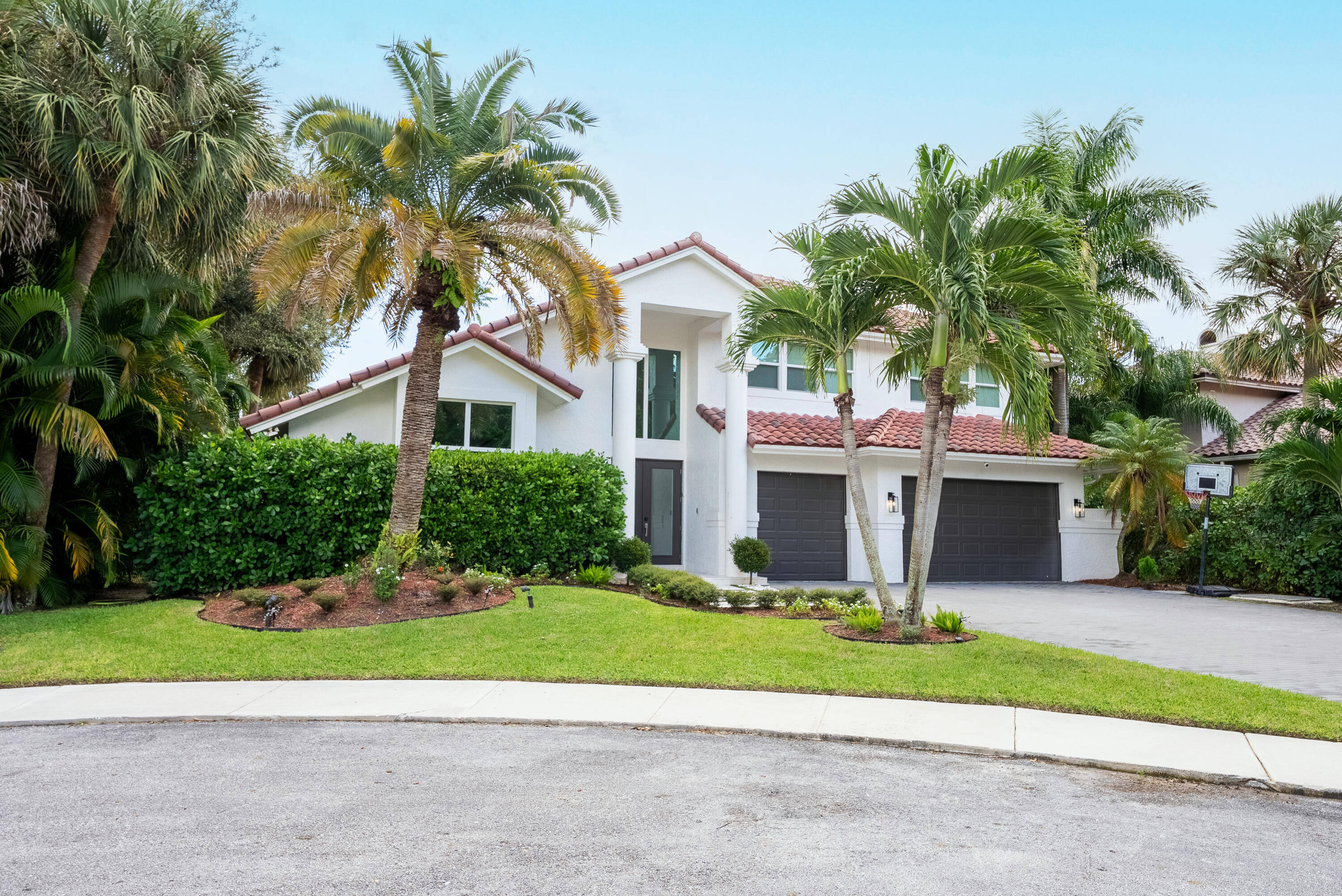 934 SW 21st Way