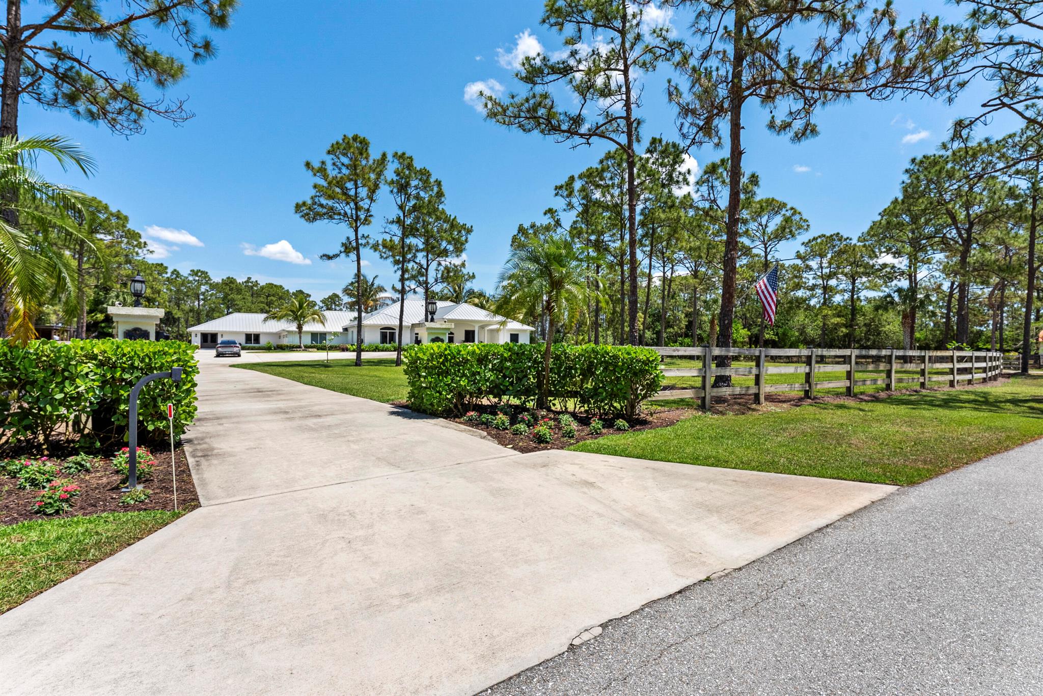 14819 Broken Arrow Place