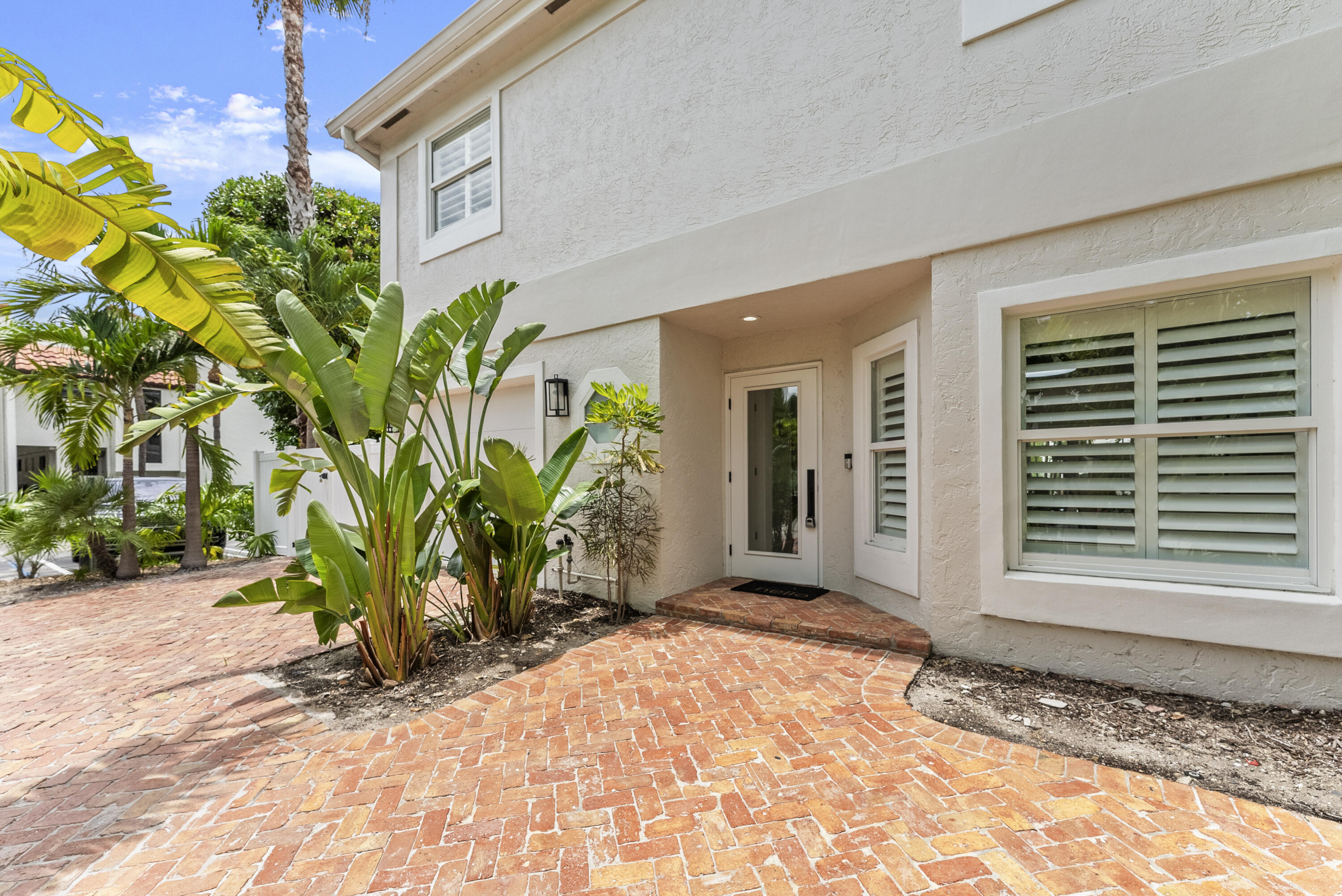 802 Andrews Avenue