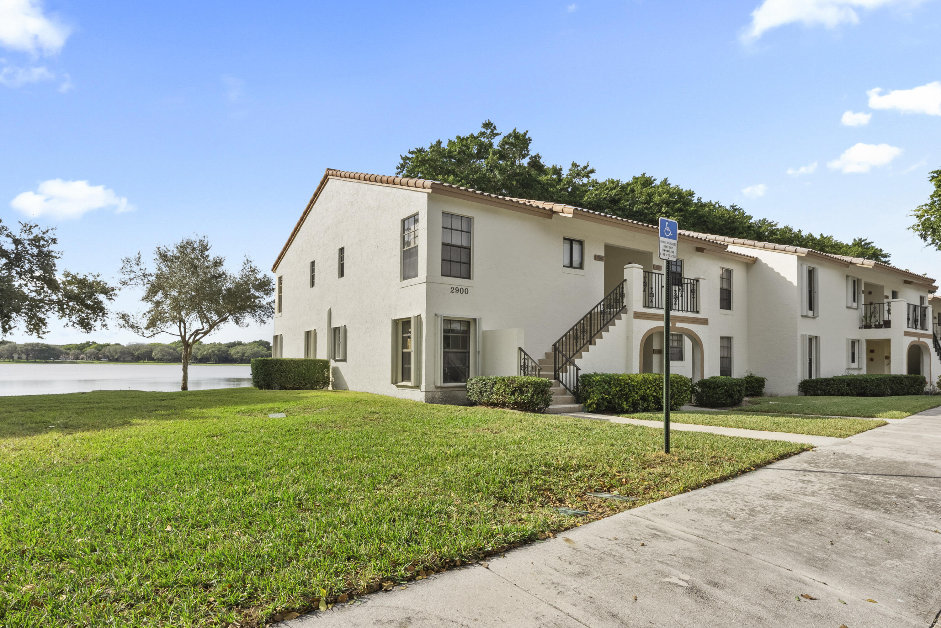 2900 Olivewood Terrace 201