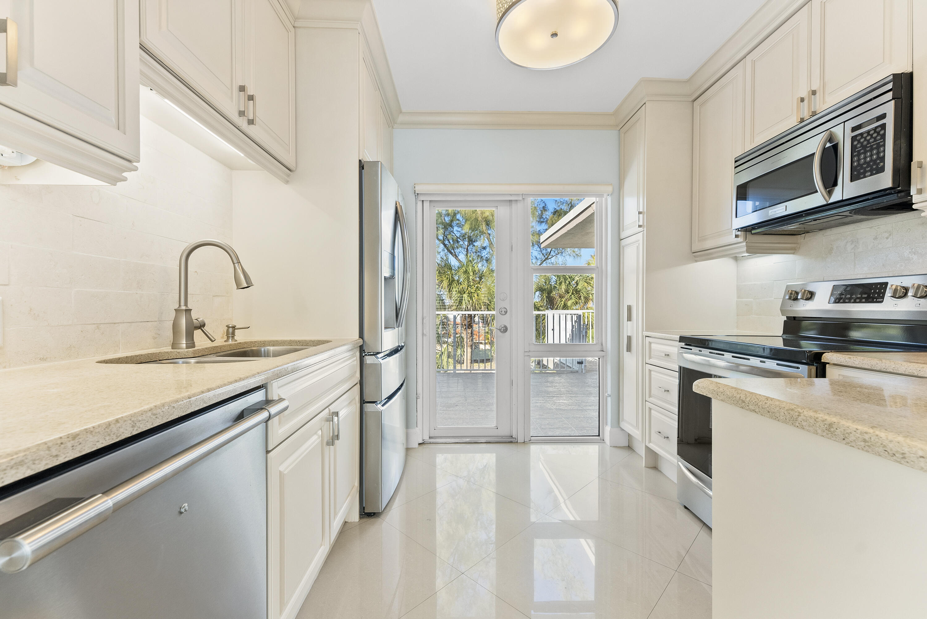 1203 Hillsboro Mile P3, Hillsboro Beach Unit: P3