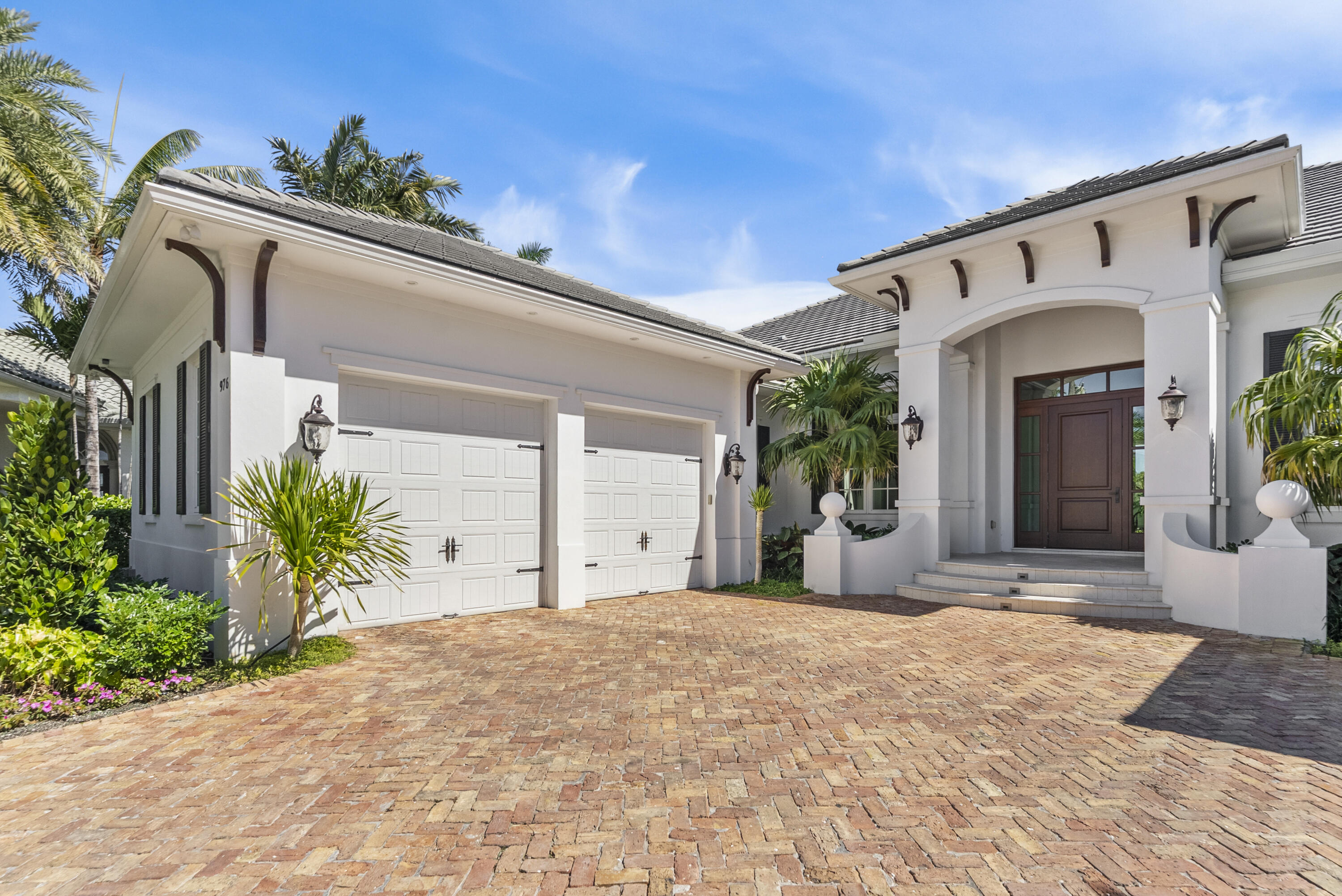 976 Cypress Drive