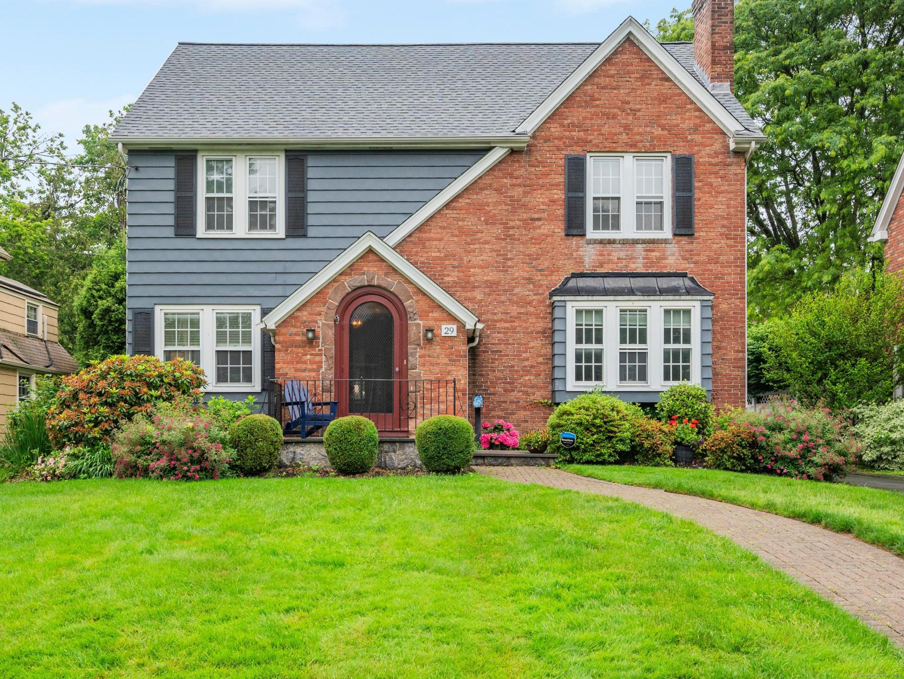 29 Middlefield Drive