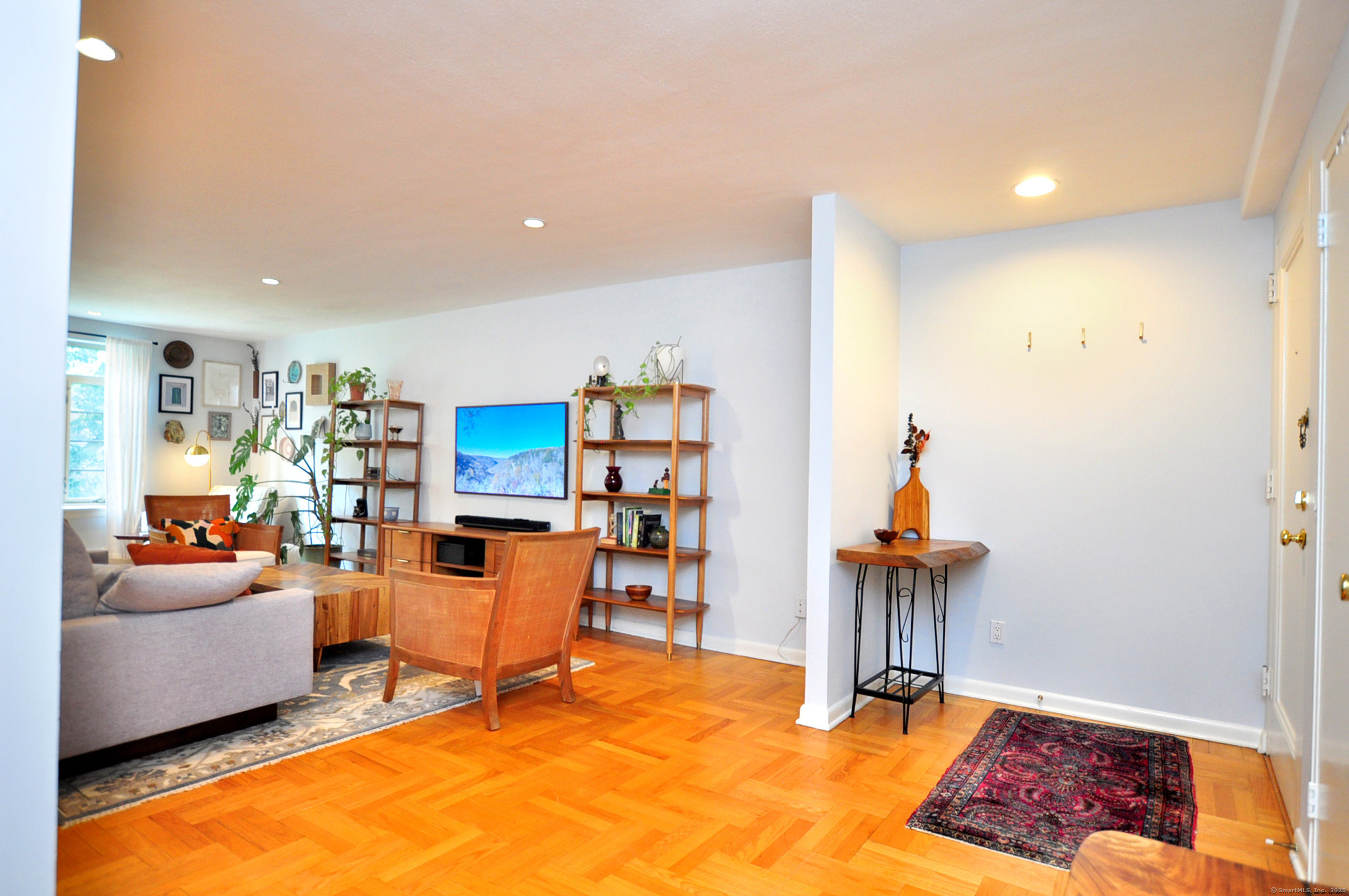 30 Outlook Avenue APT 208