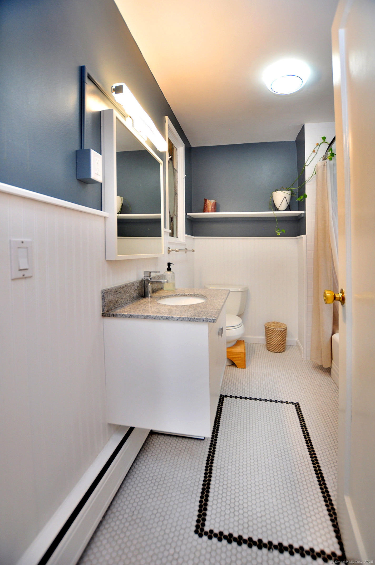 30 Outlook Avenue APT 208