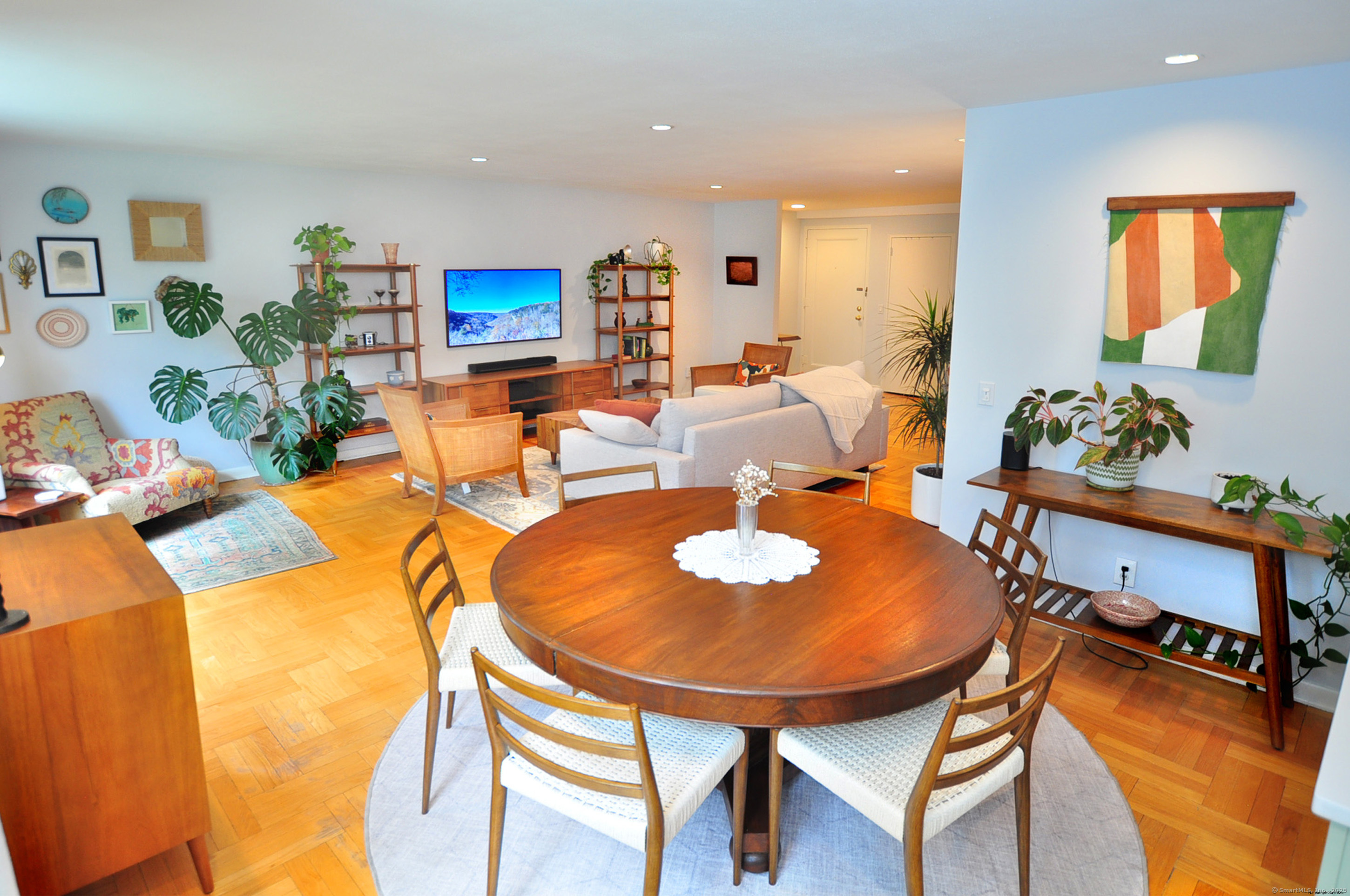 30 Outlook Avenue APT 208