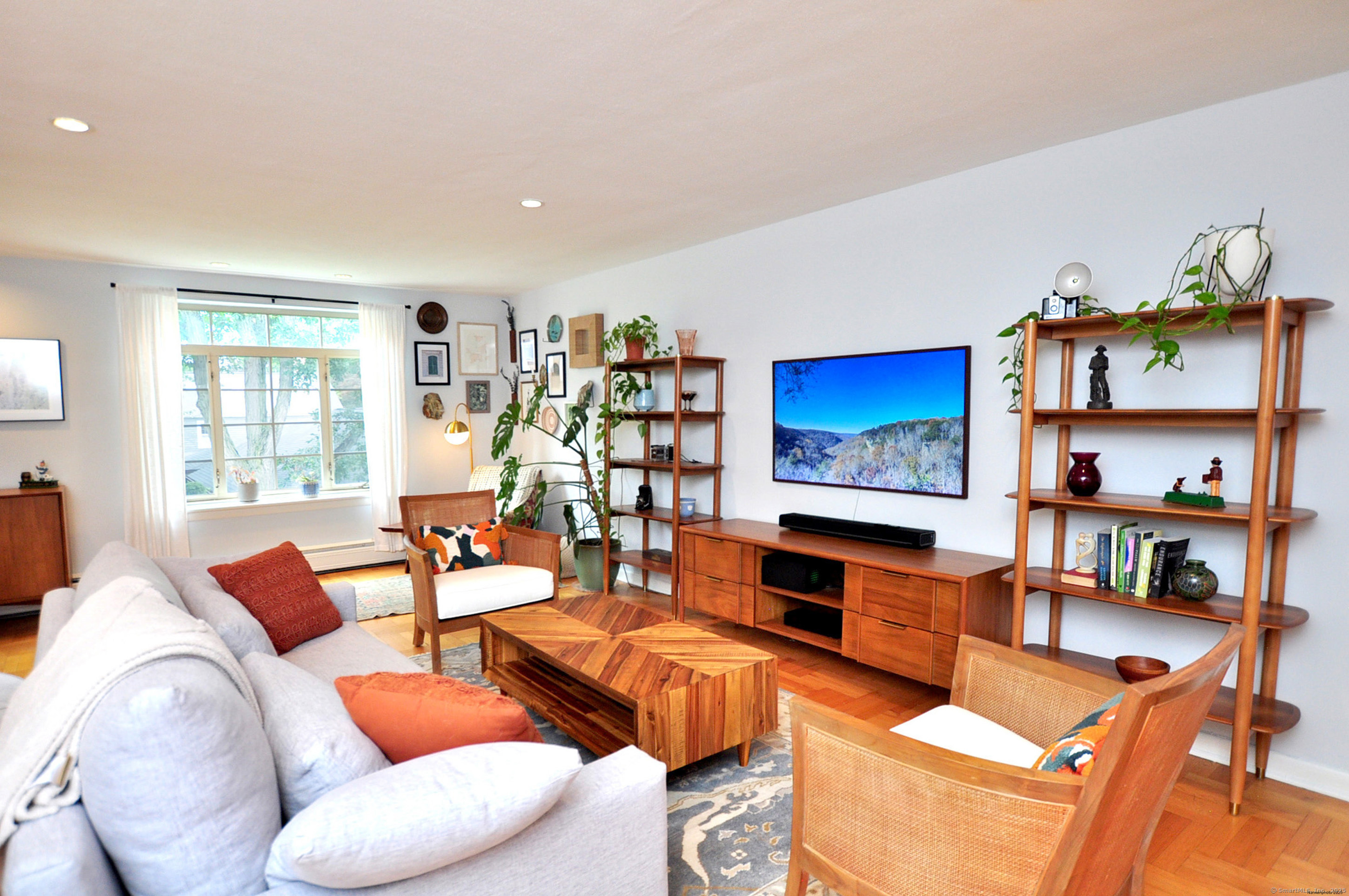 30 Outlook Avenue APT 208