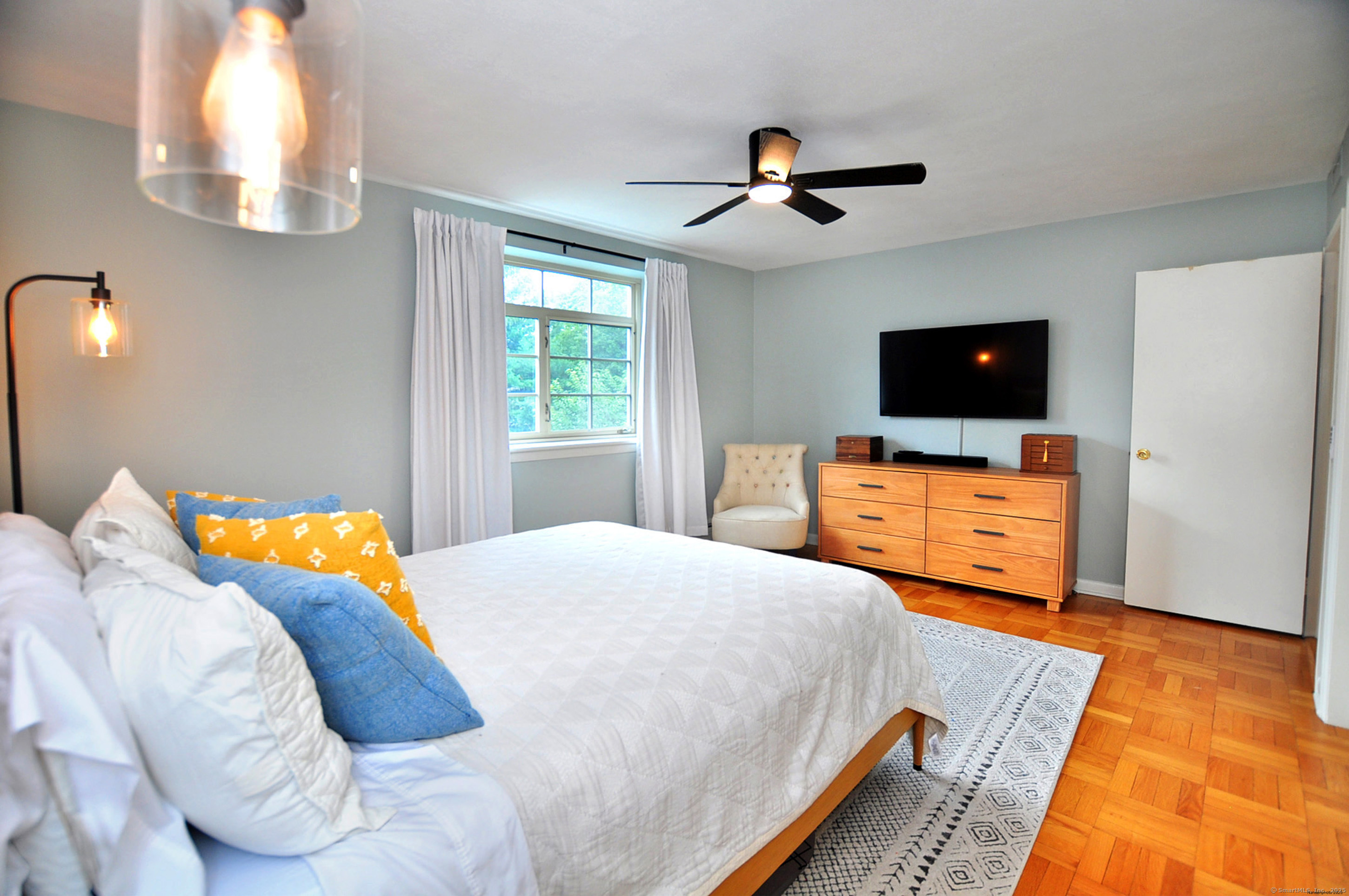 30 Outlook Avenue APT 208