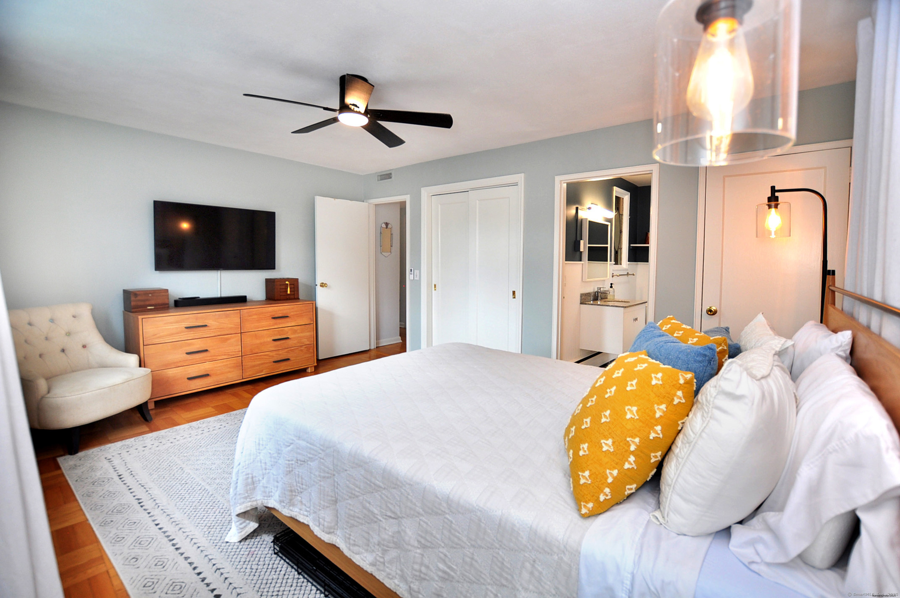 30 Outlook Avenue APT 208