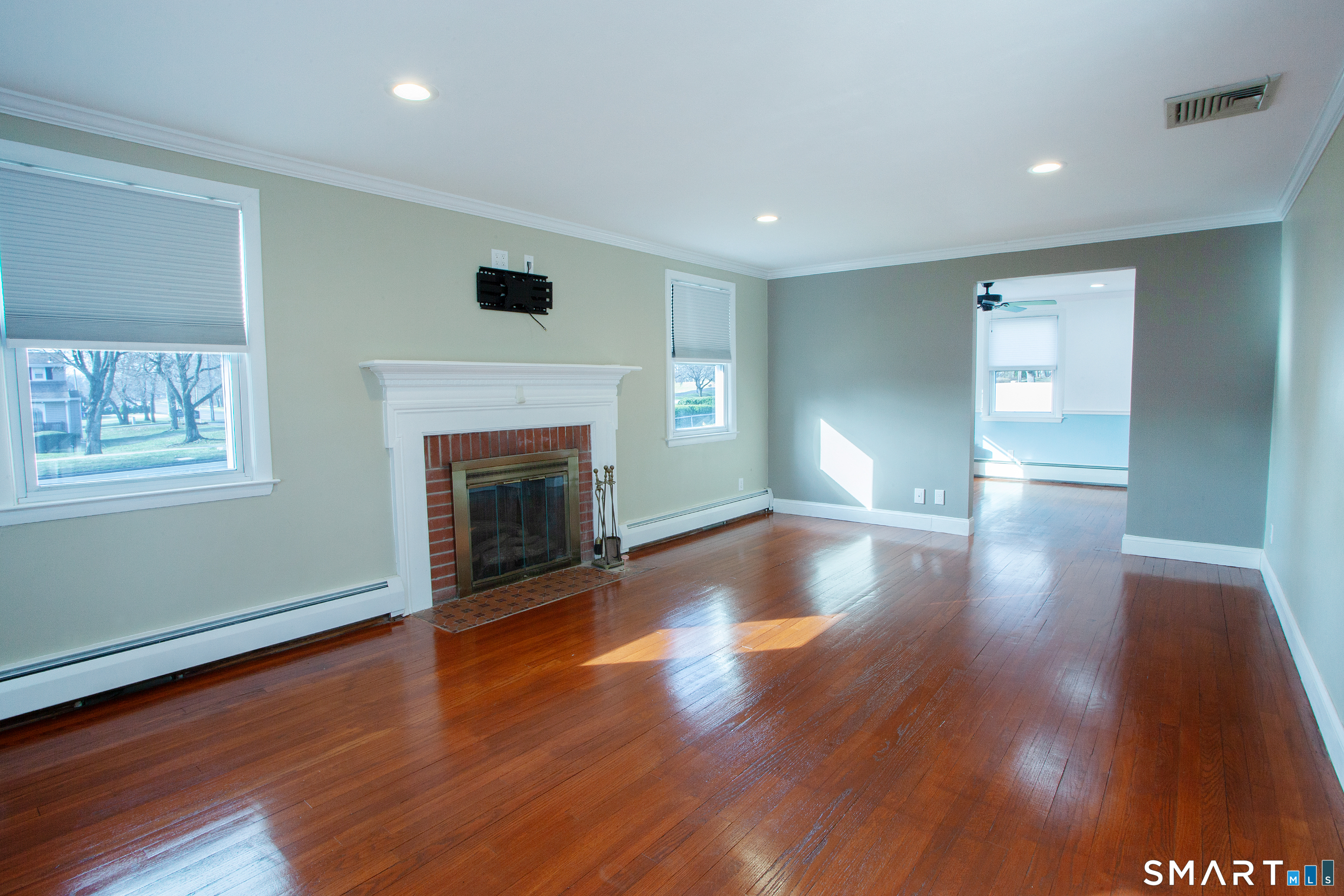 1 Valley Crest Drive