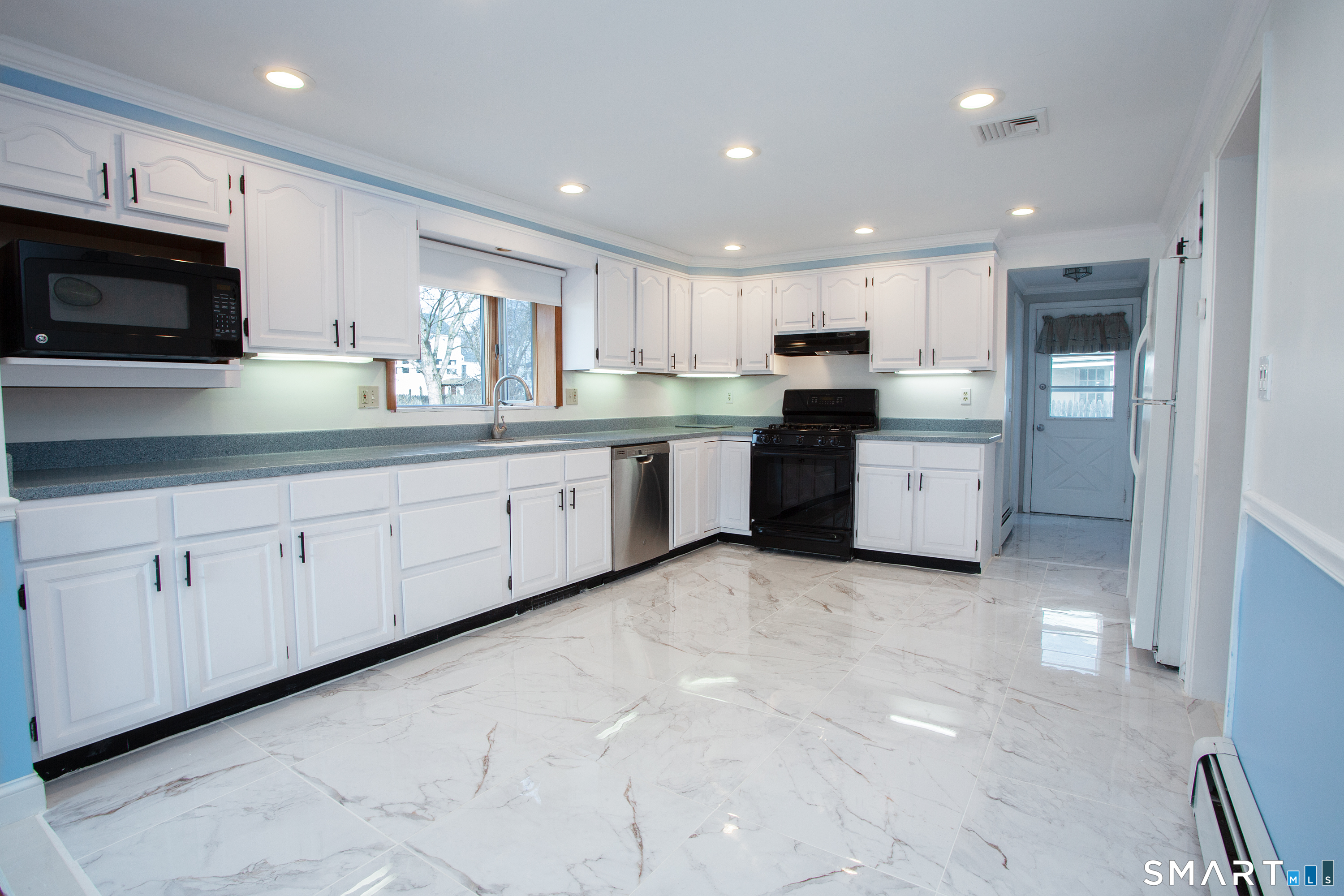 1 Valley Crest Drive