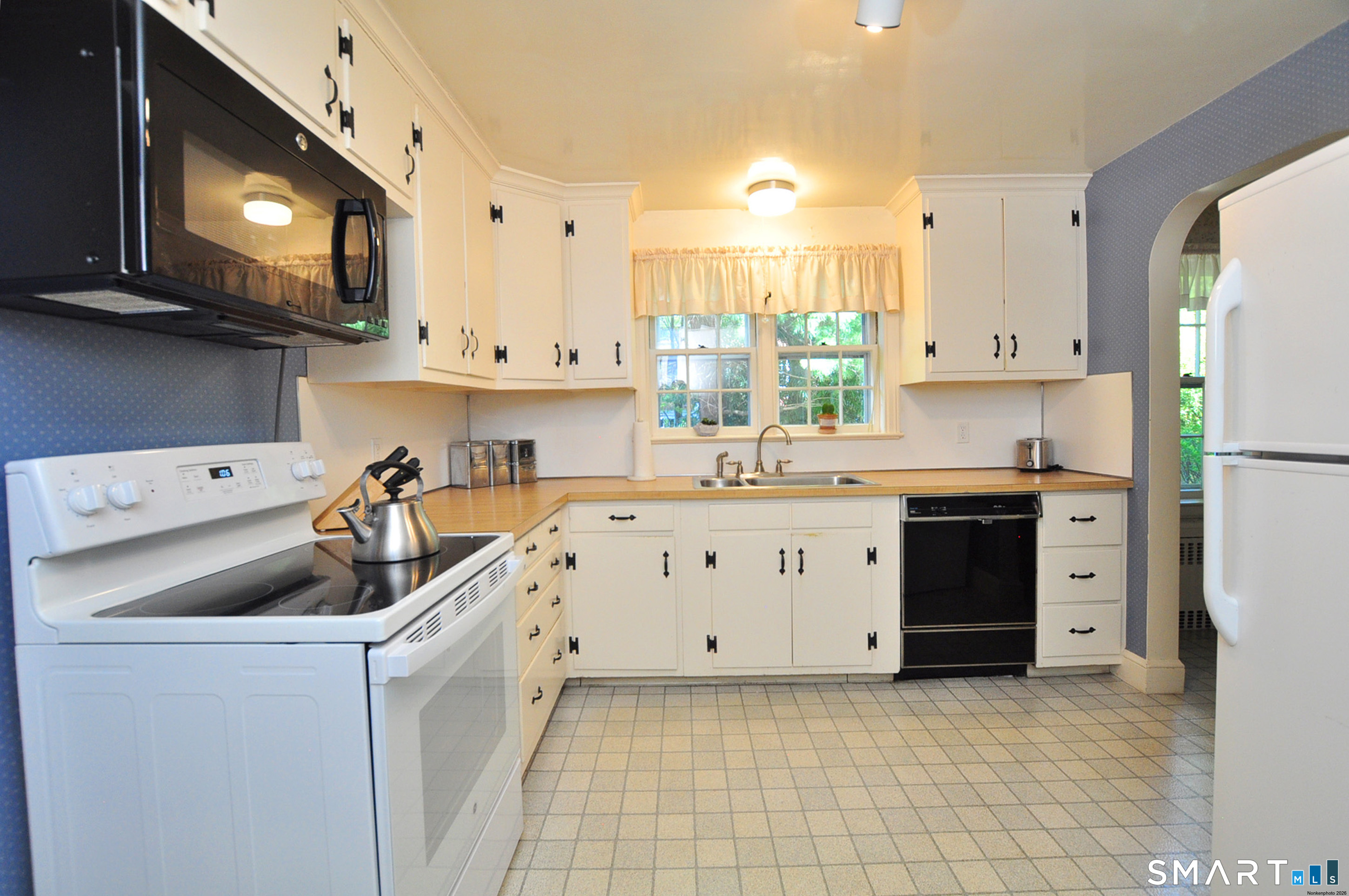 102 Ridgewood Road