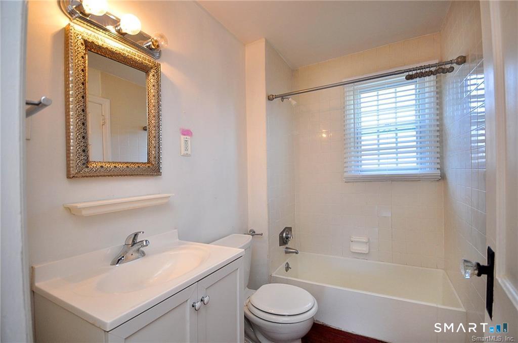 53 Robin Road B1