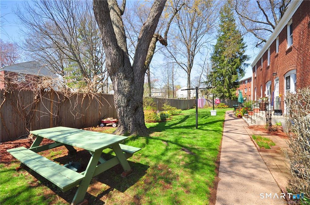 53 Robin Road B1
