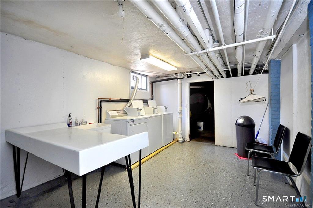 53 Robin Road B1