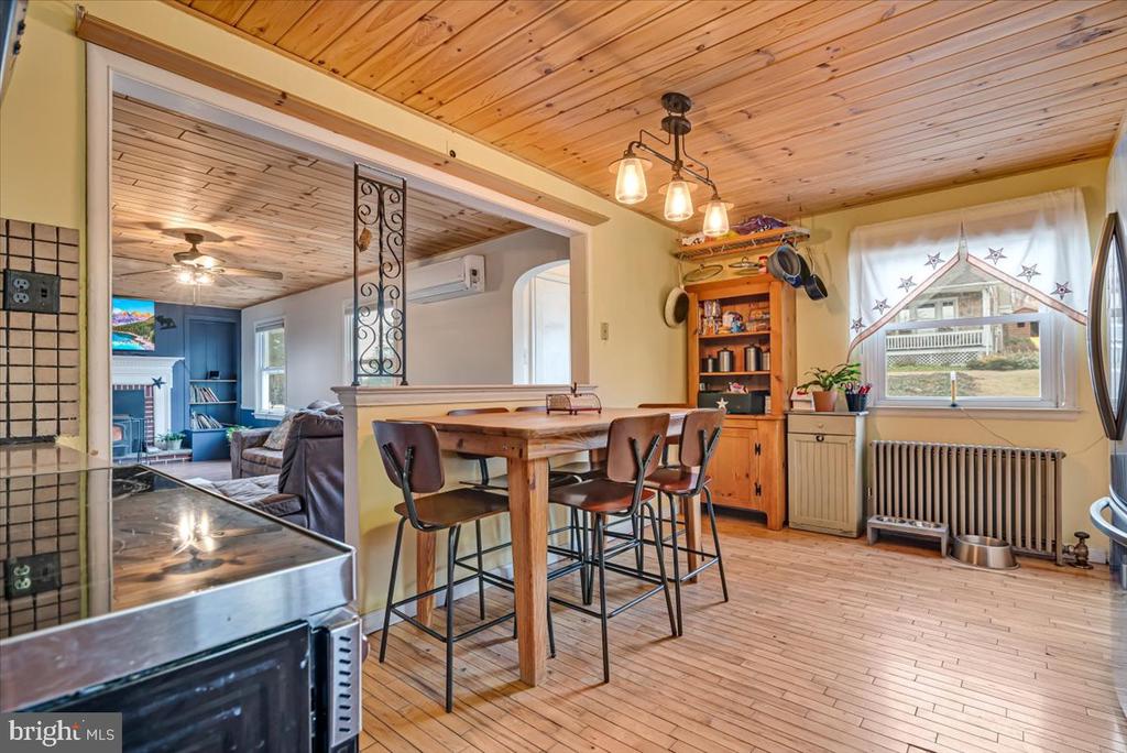 315 W 6TH STREET