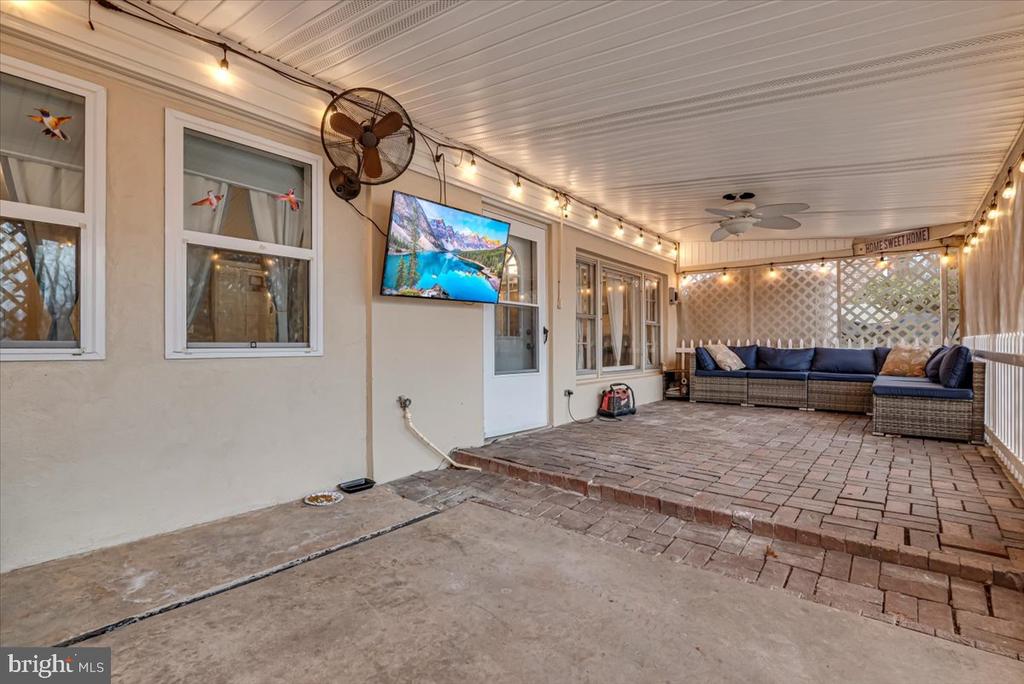 315 W 6TH STREET