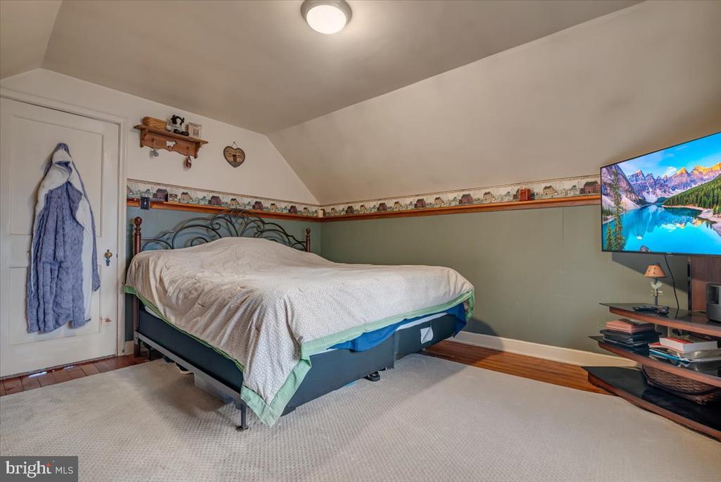 315 W 6TH STREET