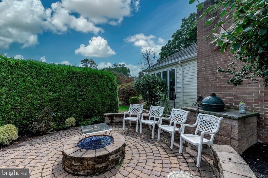 211 CARAVAN DRIVE