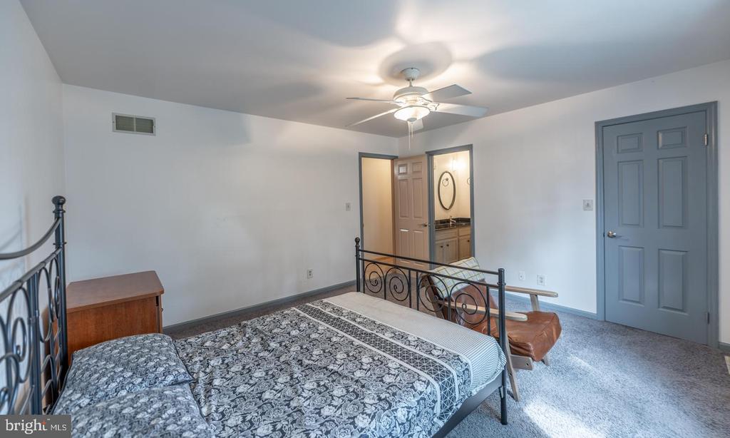 211 CARAVAN DRIVE