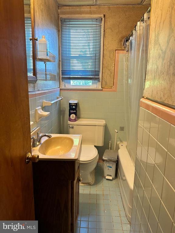 119 GREEN LYNNE DRIVE