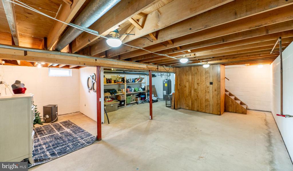 292 HOLLOW BRANCH LANE