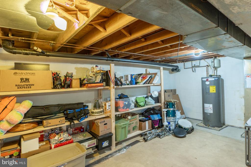 292 HOLLOW BRANCH LANE