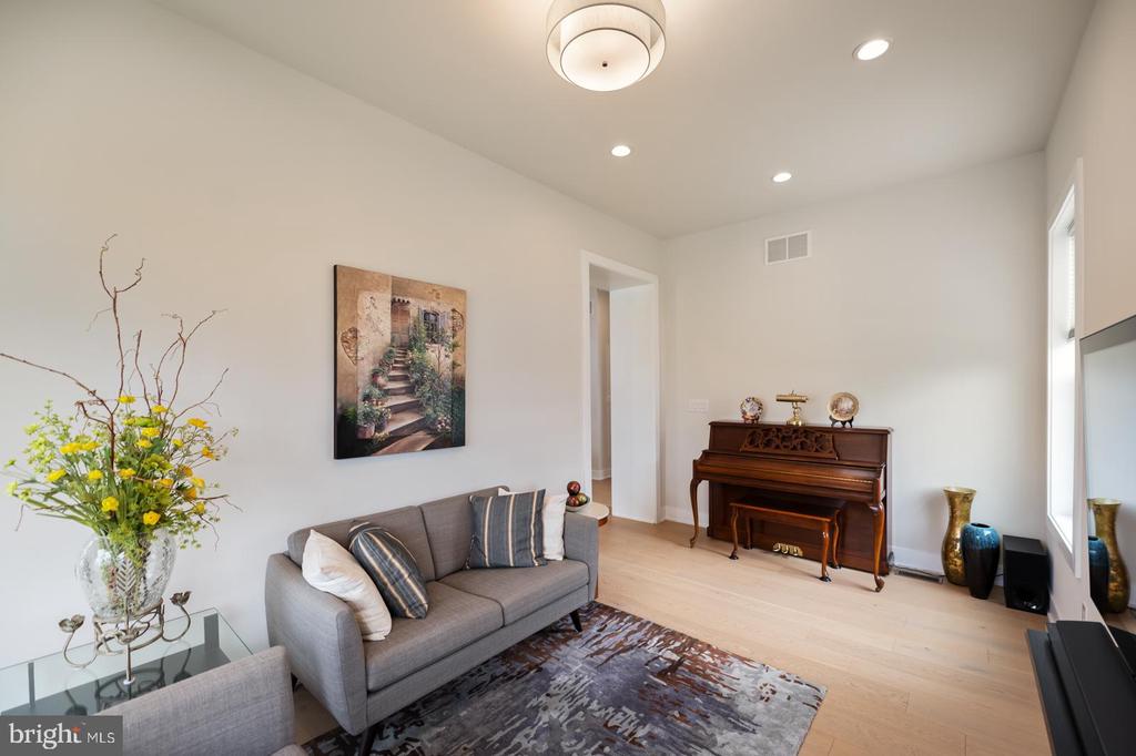 10 BOILER COURT